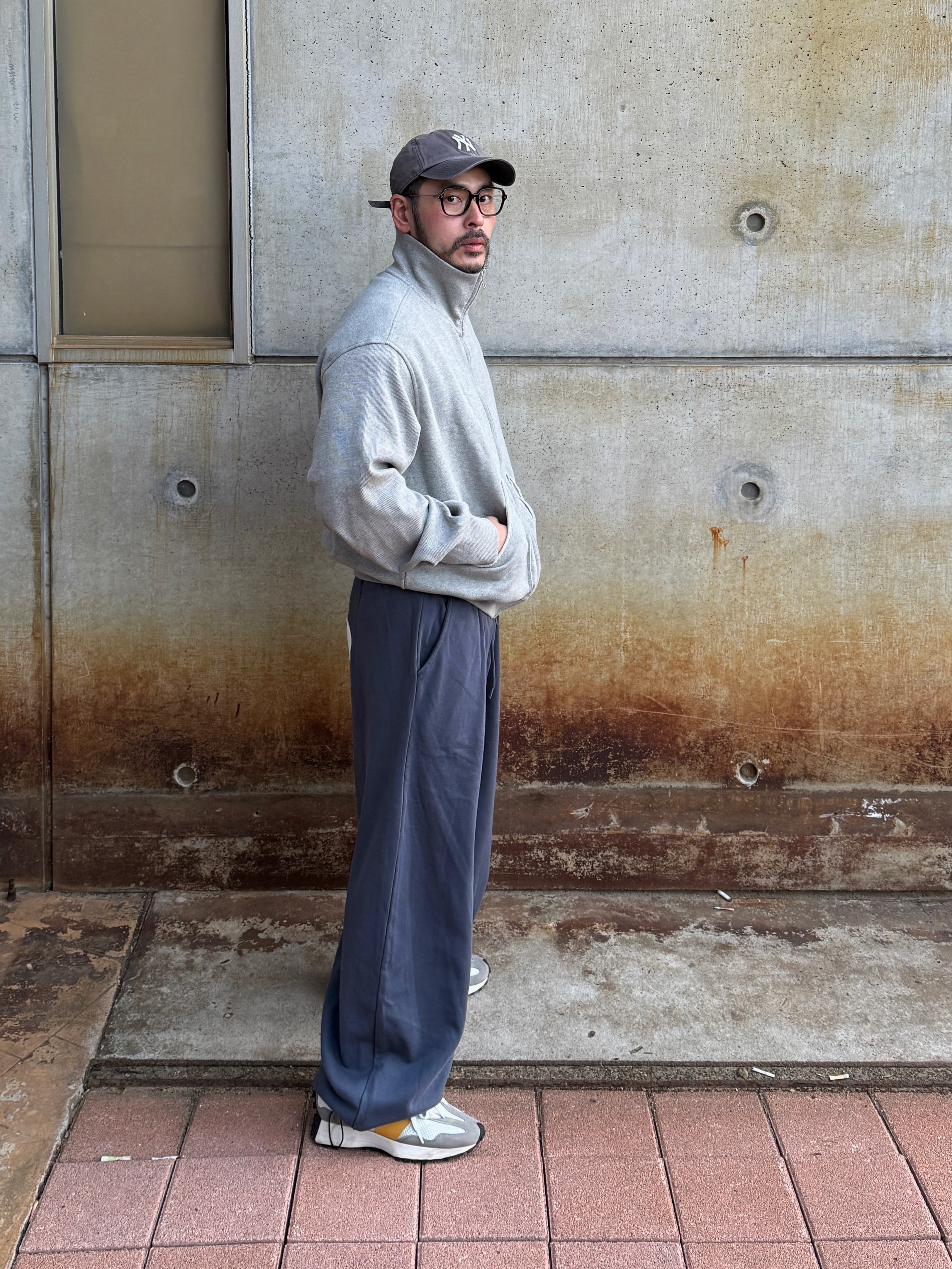 New Balance 327 Grey Yellow - JD Sports Exclusive, Opening Project Traveller Hooded Fleece Jacket Ecru 착용 스타일 - 4