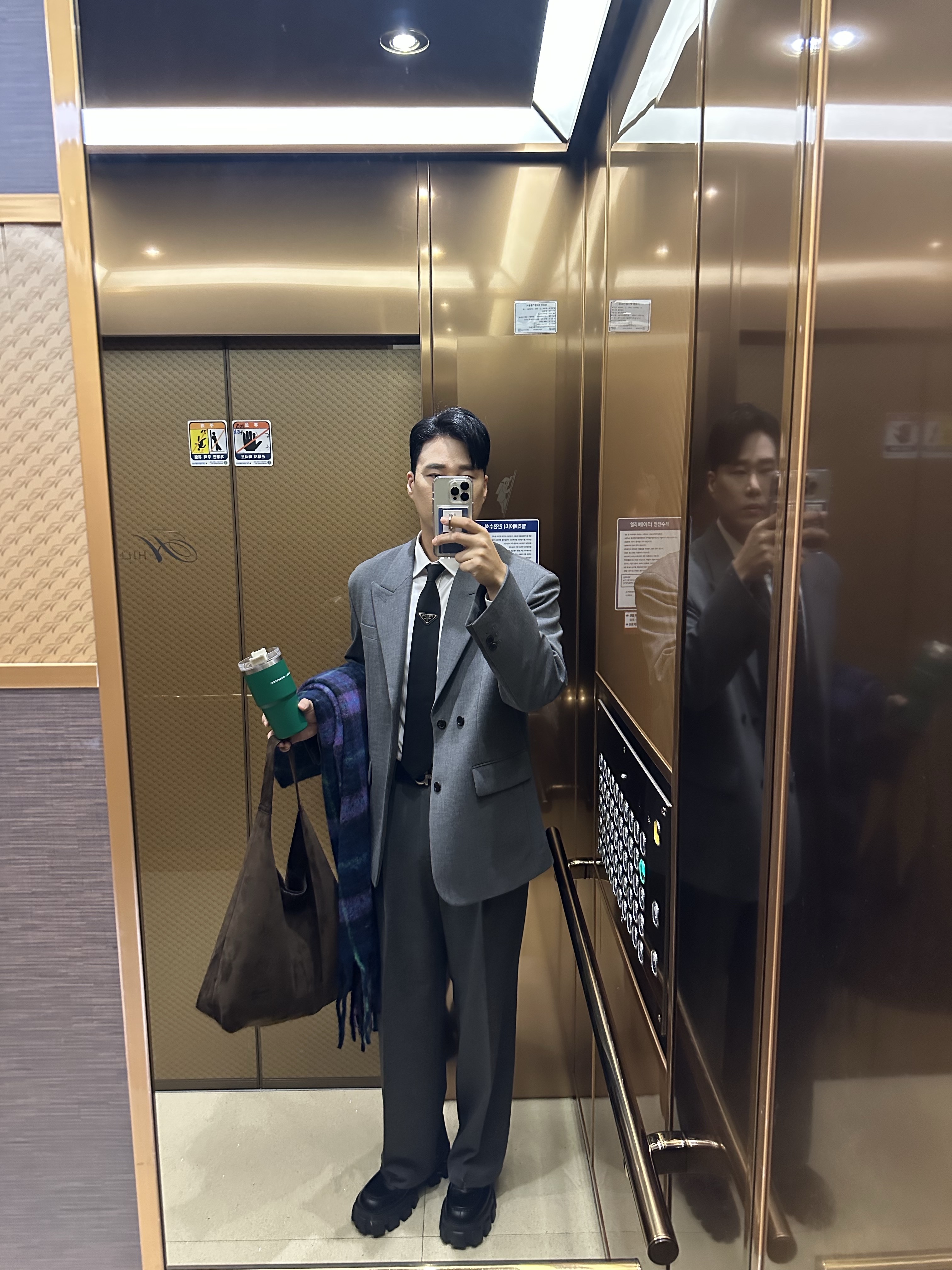 Prada Re-Nylon Gabardine Tie Black, Prada Monolith Brushed Leather Loafers Black 착용 스타일