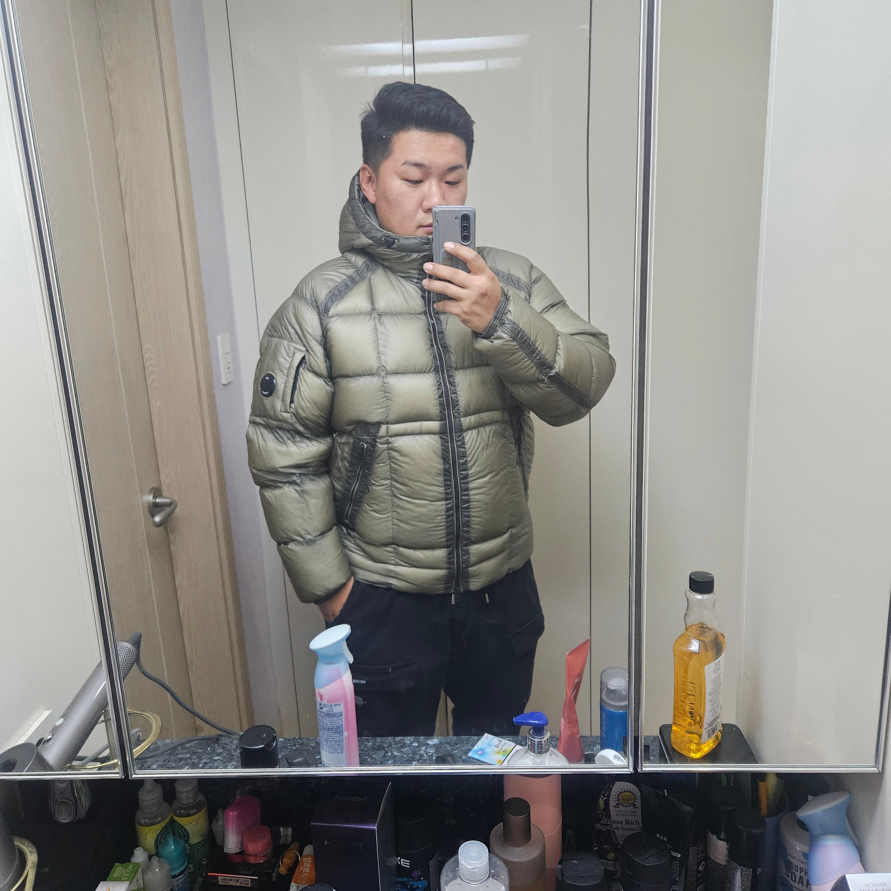 C.P. Company D.D. Shell Hooded Down Jacket Fungi Grey - 25FW 착용 스타일