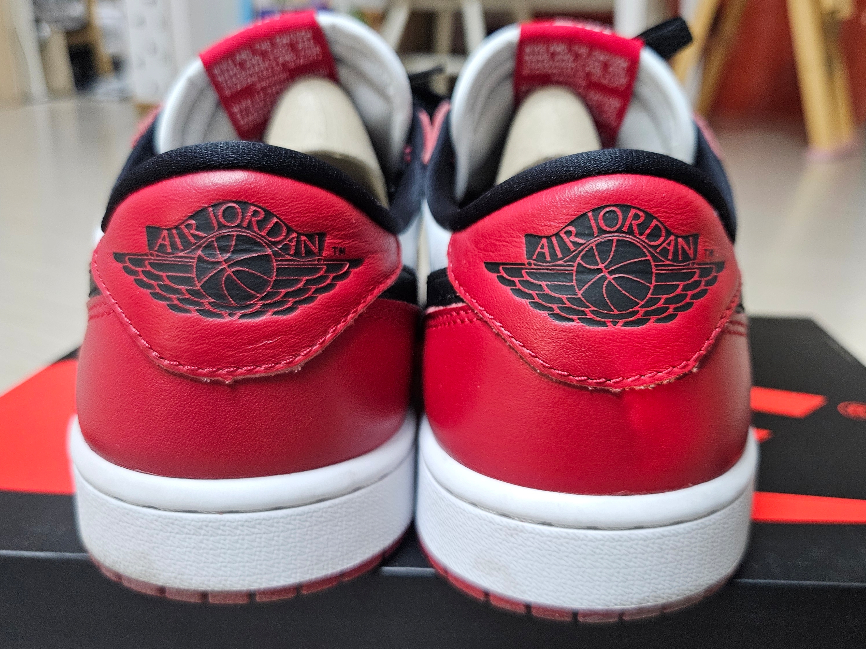 Jordan 1 Retro Low OG Chicago 착용 스타일 - 3