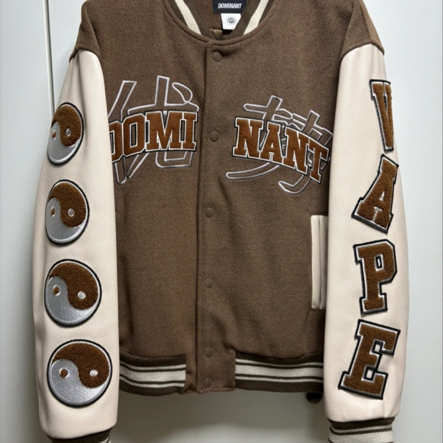 Dominant Dragon Varsity Jacket 착용 스타일