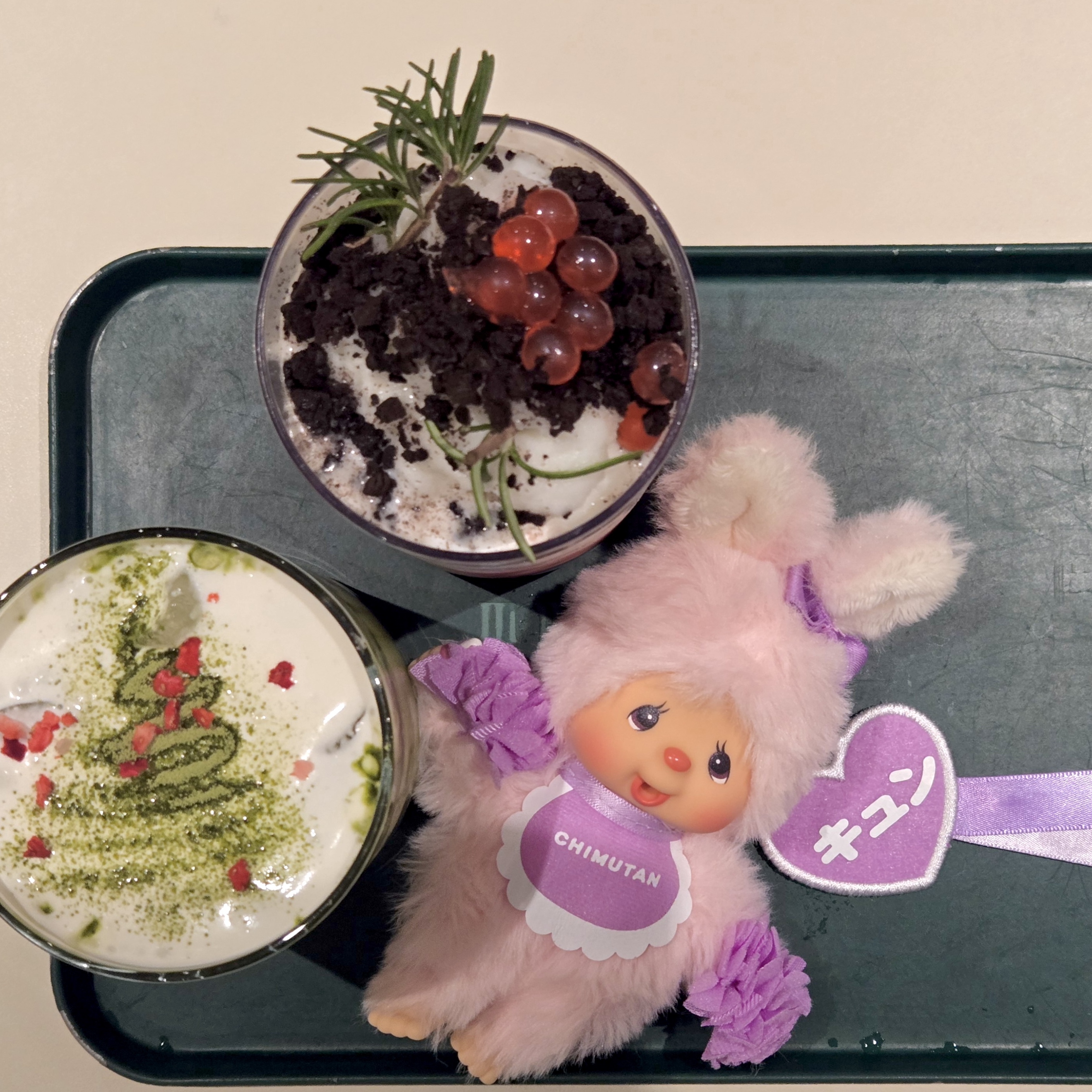 Monchhichi Happy Color Chimutan Keychain 착용 스타일 - 2