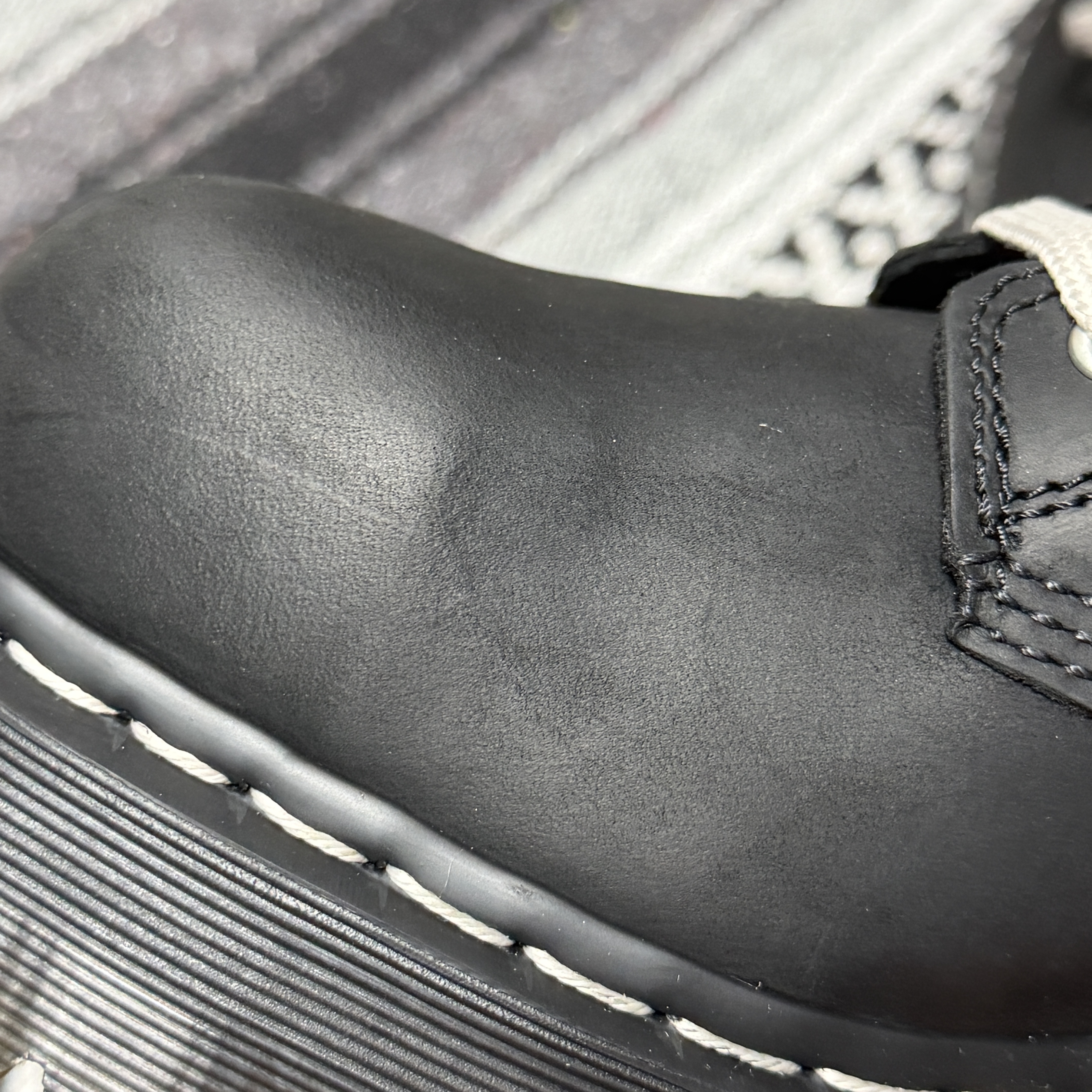 Dr. Martens x Rick Owens Quad Sole Steel Toe Boots Black 착용 스타일 - 5