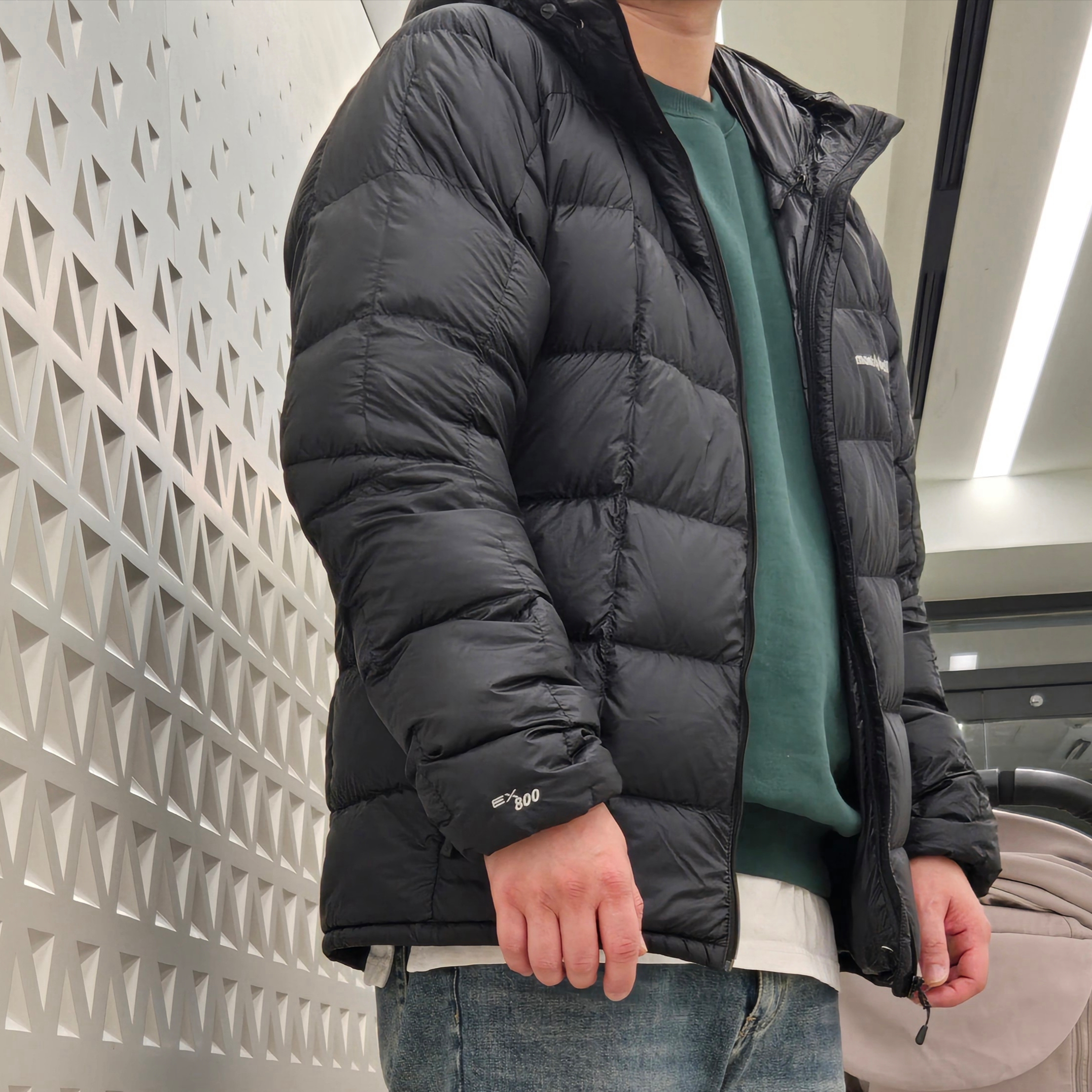 Montbell Superior Down Parka Black, Gucci Rhyton Leather Sneakers Distressed Ivory 착용 스타일 - 2