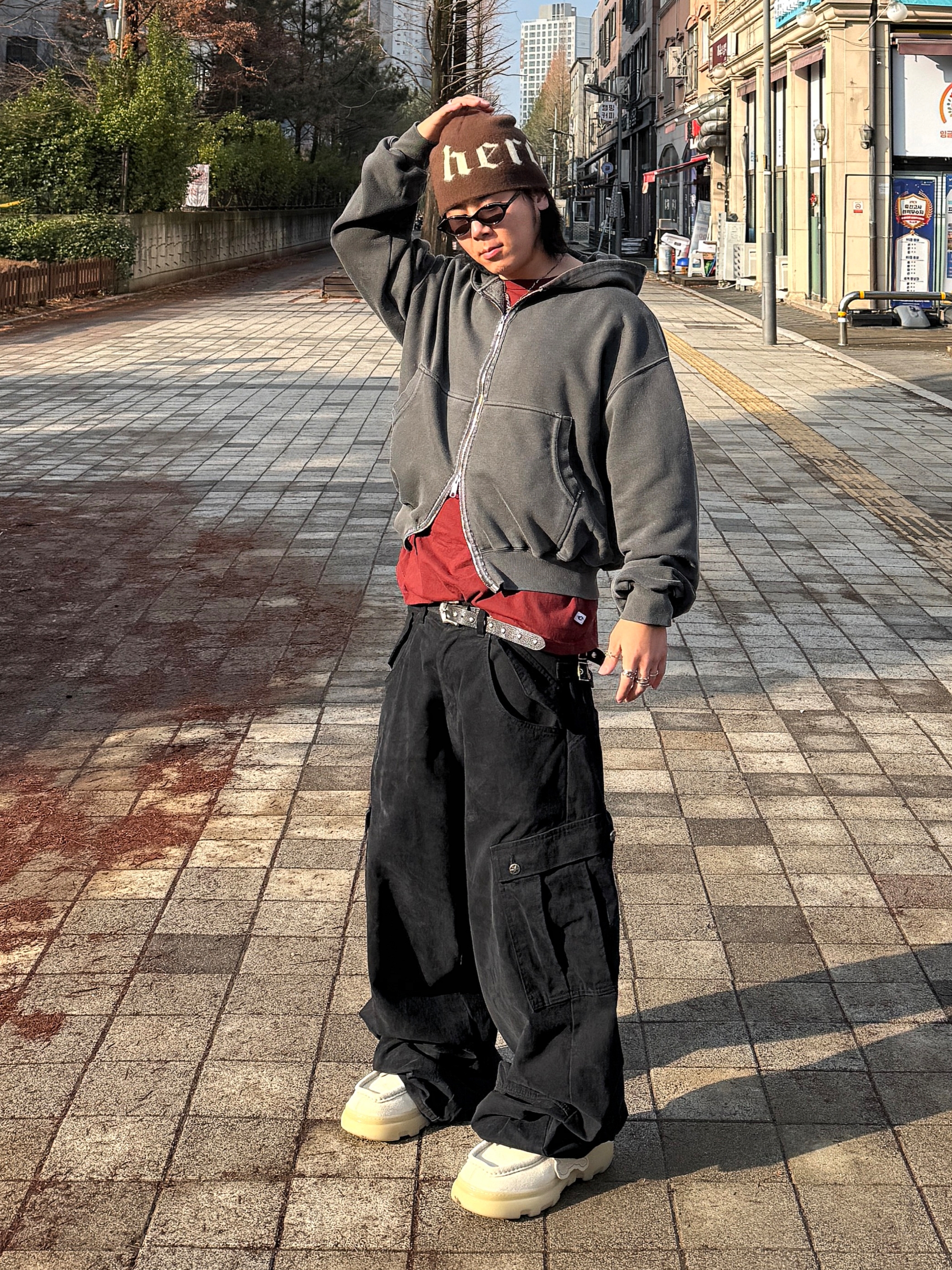 Aoiro x Pog Service Hikari M65 Curved Pants Vintage Black, Burberry Suede Creeper Mid Shoes Clay 착용 스타일 - 2