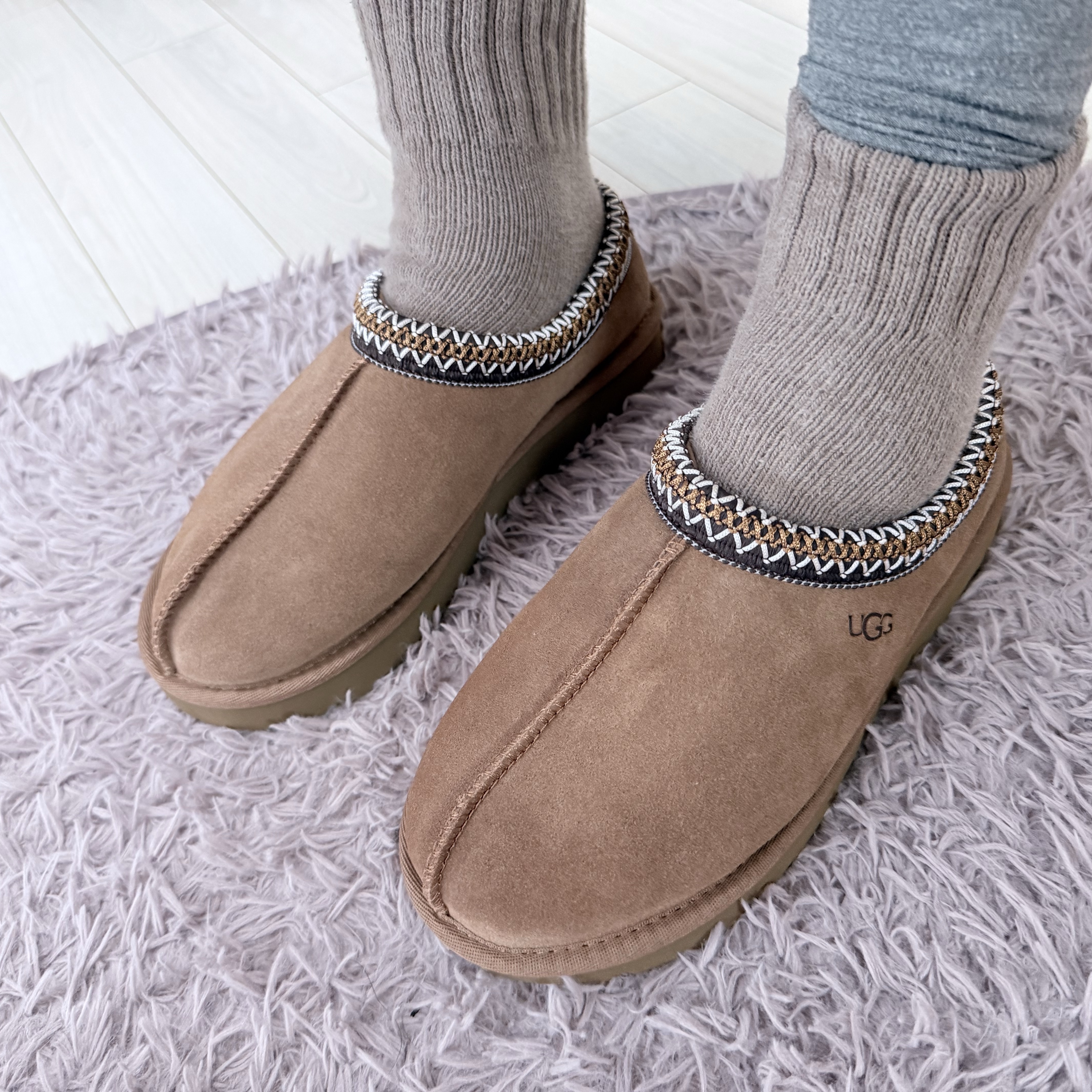 (W) UGG Tasman II Chestnut 착용 스타일