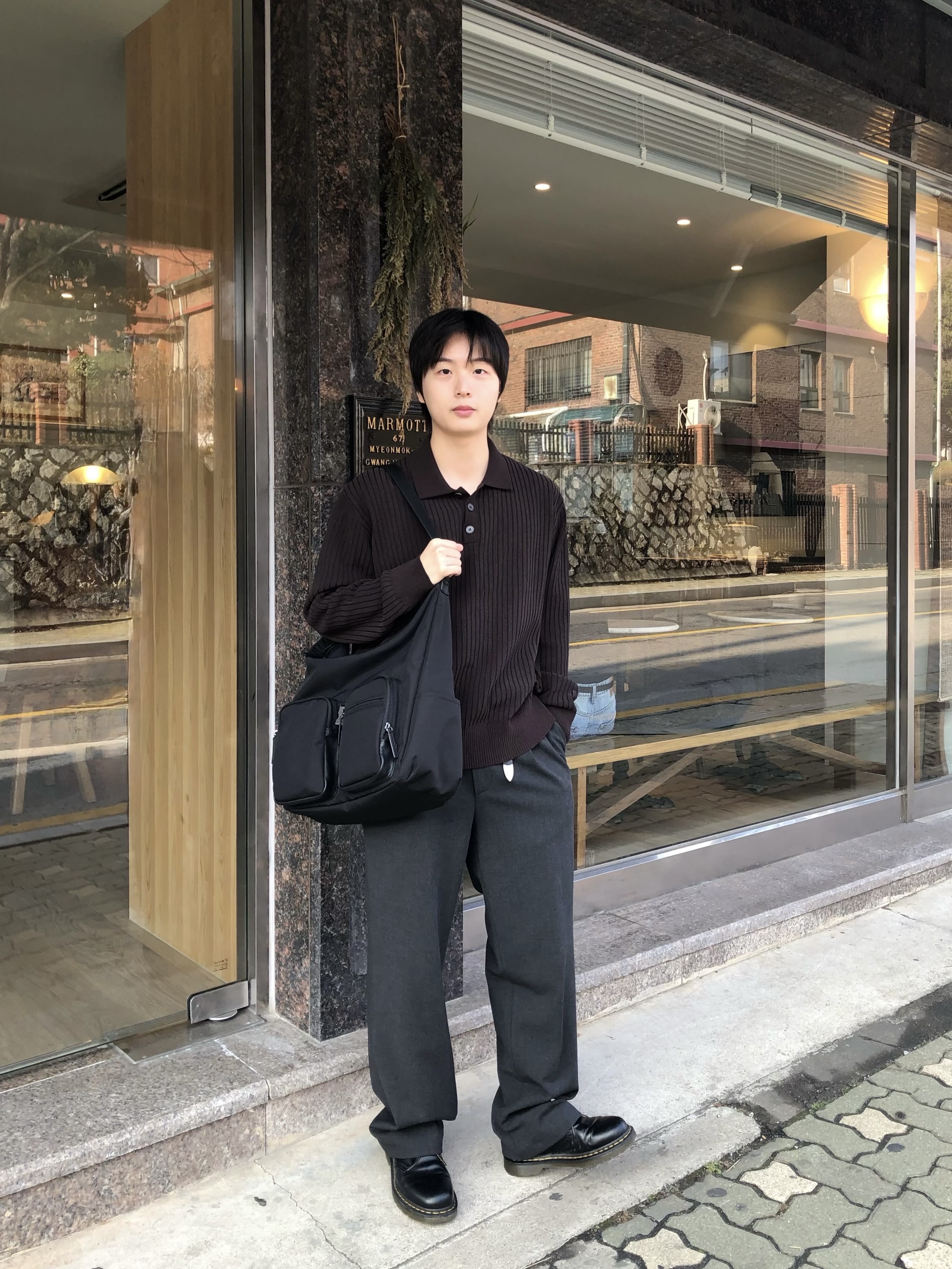 Dr. Martens 1461 Smooth Black 착용 스타일 - 2