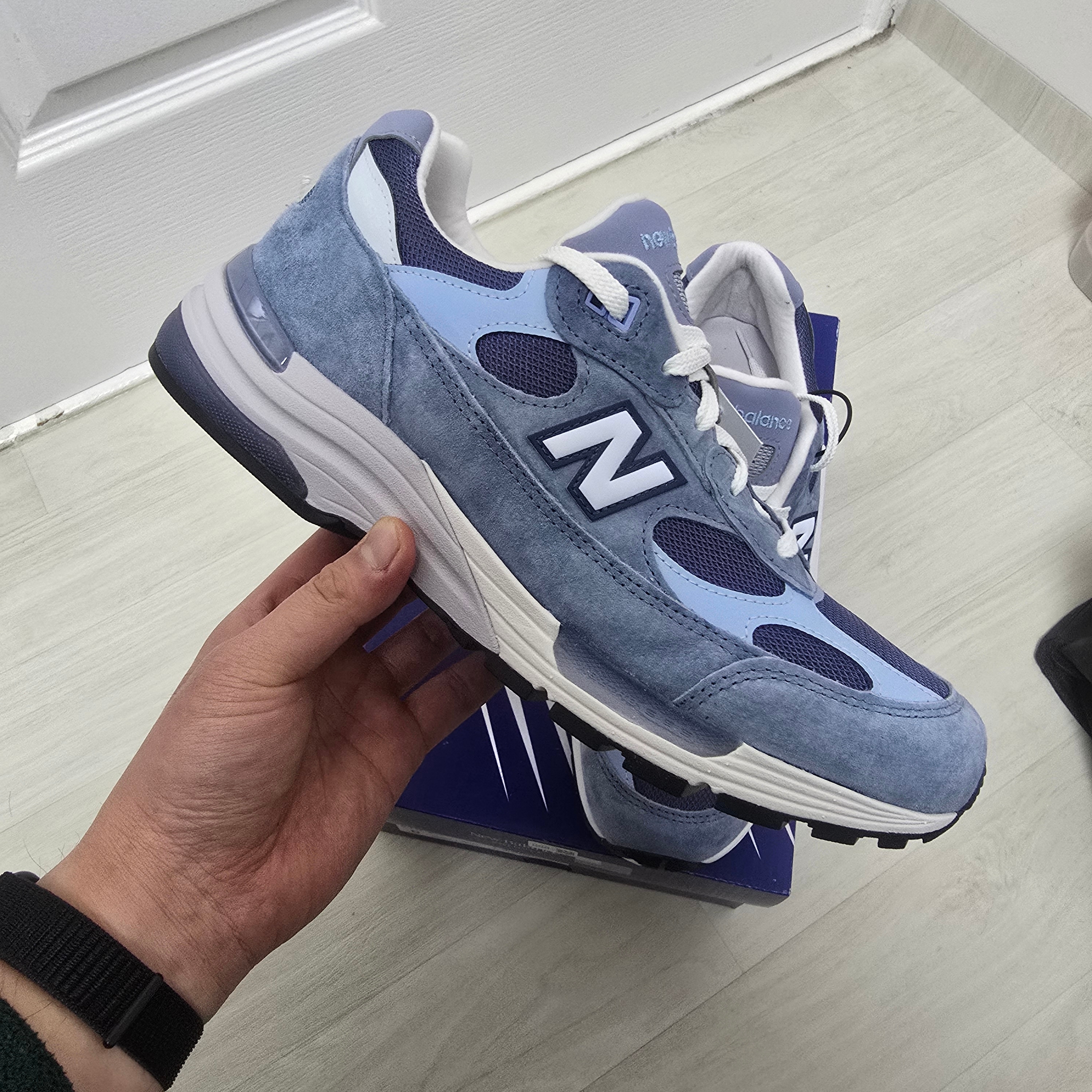New Balance 992 Made in USA Dusk Shower 착용 스타일 - 2