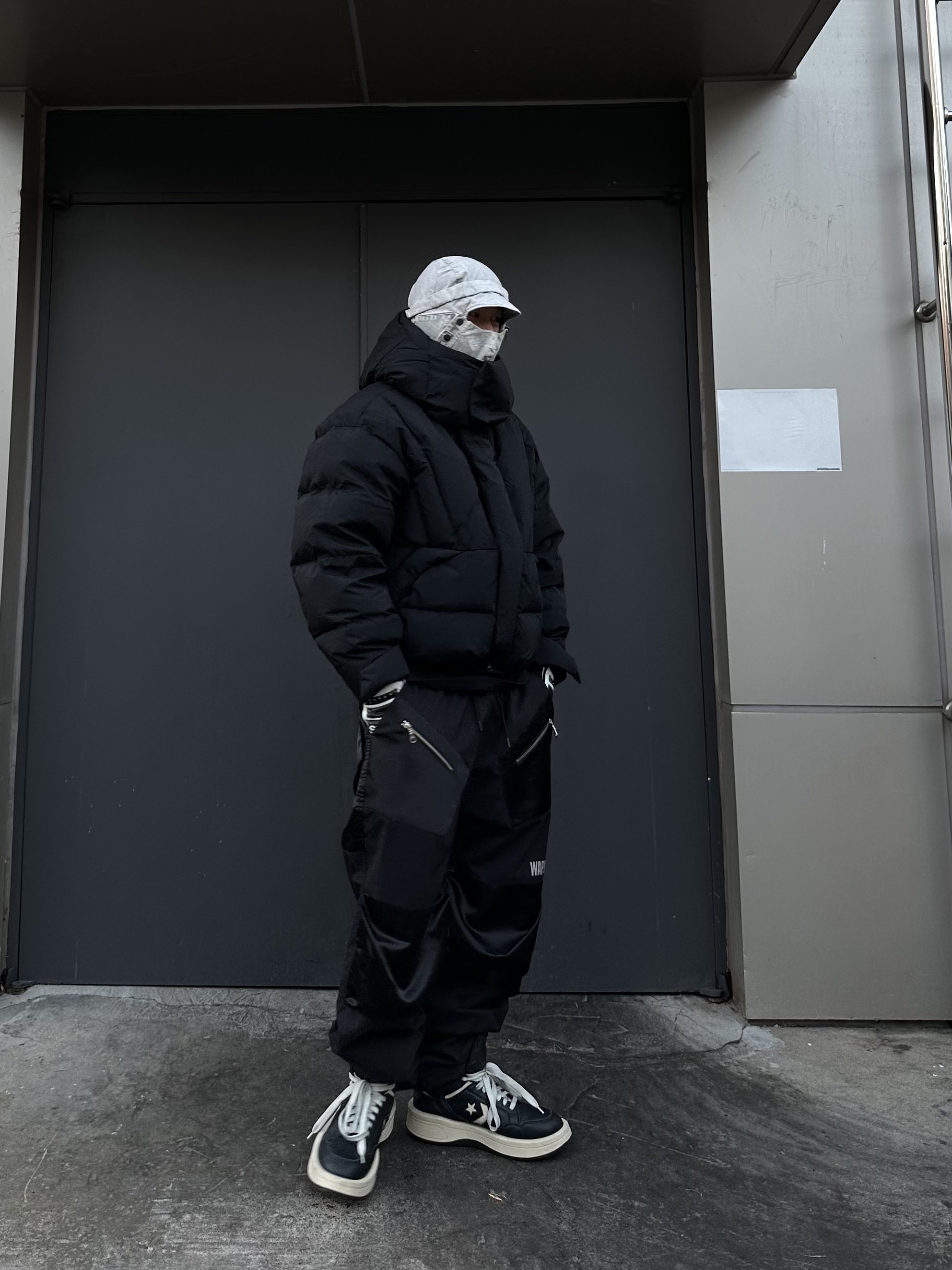 Stussy Leather Bike Gloves Black White, Wapworks Protective Shell 3-Layer Pants 착용 스타일 - 4