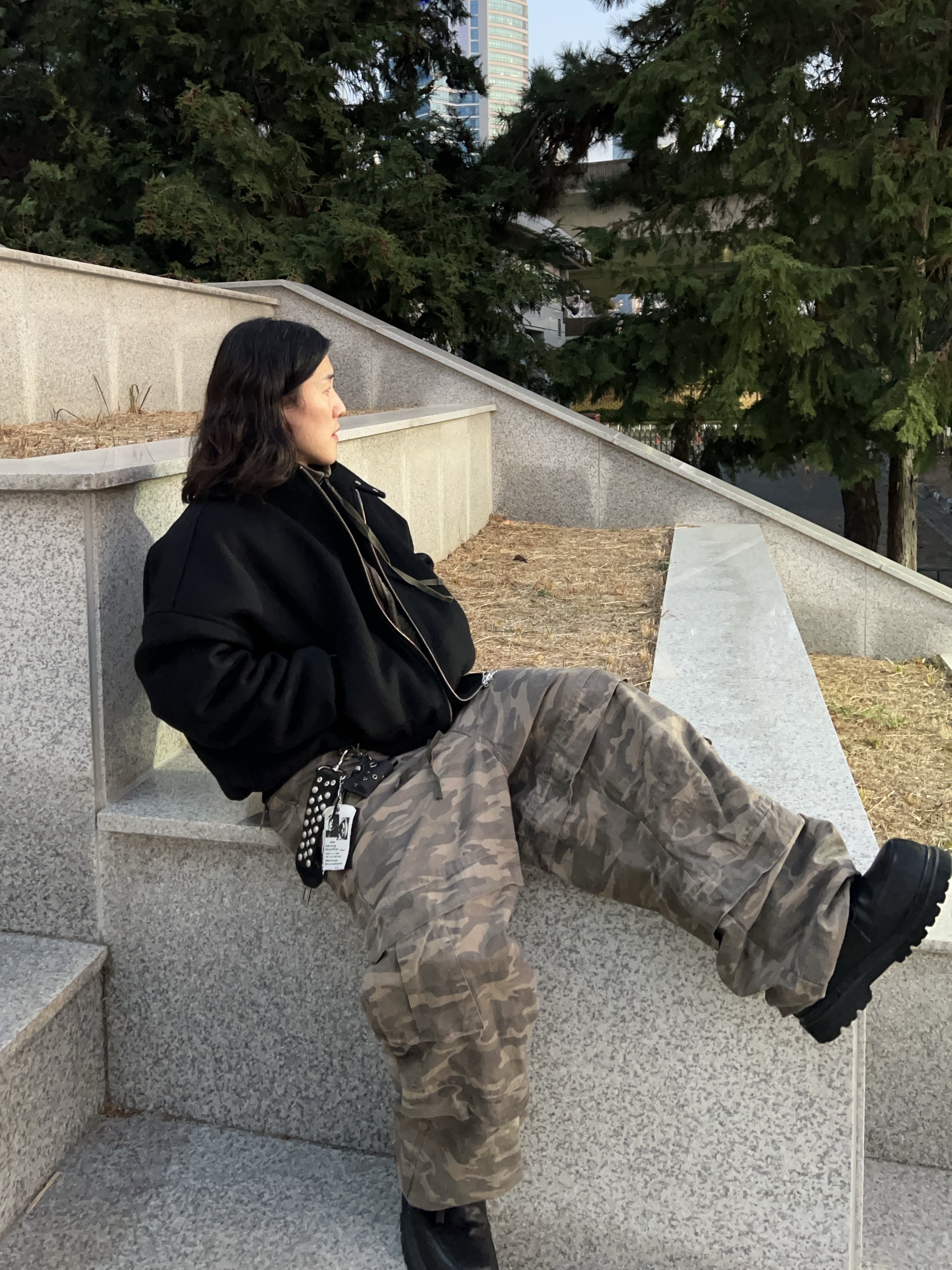 Undermycar Multi Patched Vintage Gaor Zip-Up Khaki - 25SS, [KREAM Exclusive] Kamien Titan Baggy Pants Kream Camo 착용 스타일 - 2