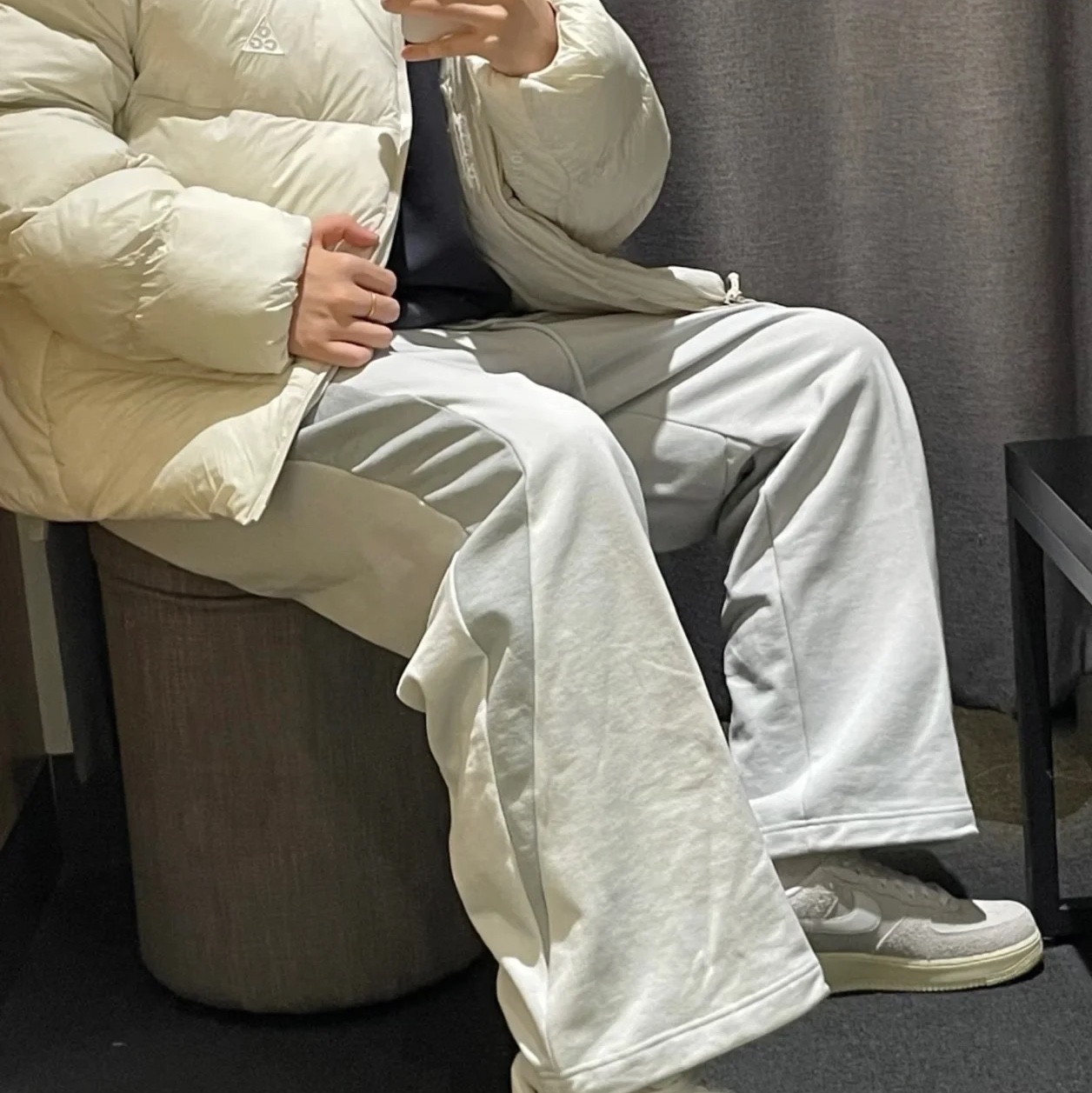 Nike ACG Lunar Lake PrimaLoft Therma-FIT ADV Loose Hooded Jacket Light Orewood Brown Summit White - US/EU 착용 스타일 - 7