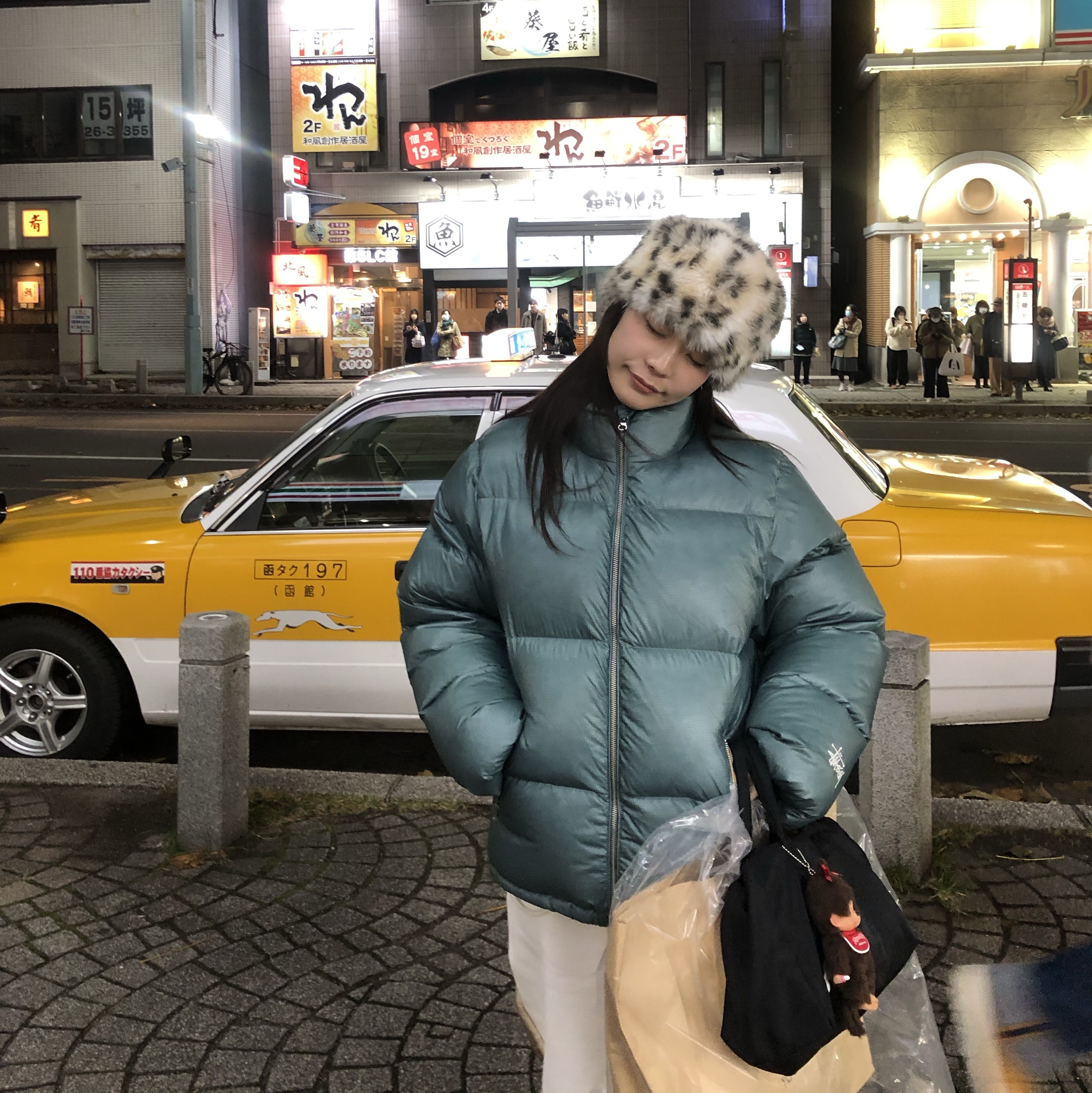 Stussy Down Puffer Parachute Ripstop Powder Blue, Comme des Garcons Nylon Tote Bag Medium Black 착용 스타일 - 2