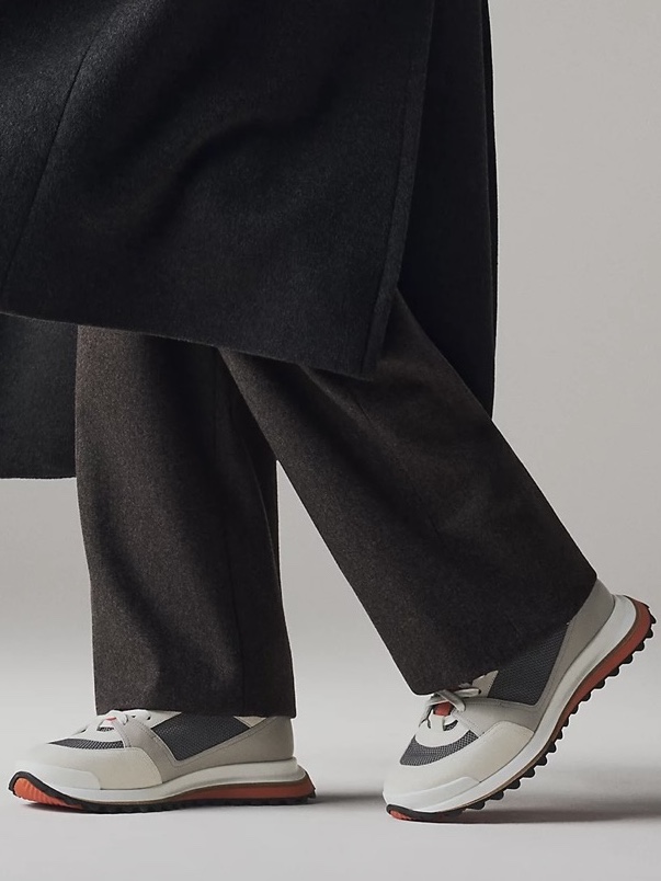 Hermes Leader Sneakers Twill Calfskin Suede Goatskin & Multicolore Gris Quartz 착용 스타일 - 2