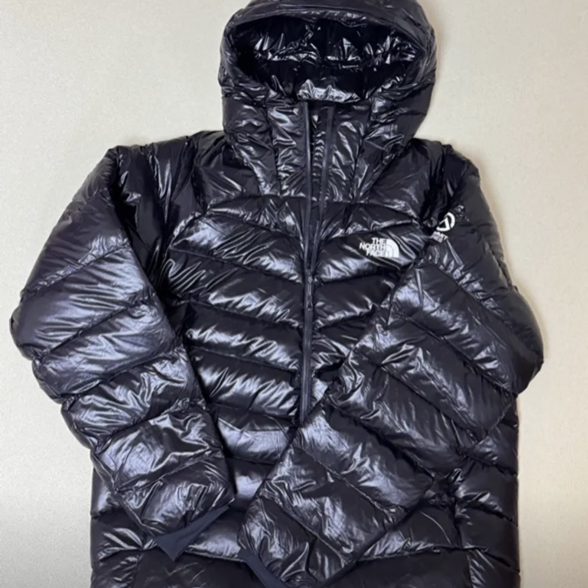 The North Face Summit Mattehorn RDS Down Jacket Black 착용 스타일