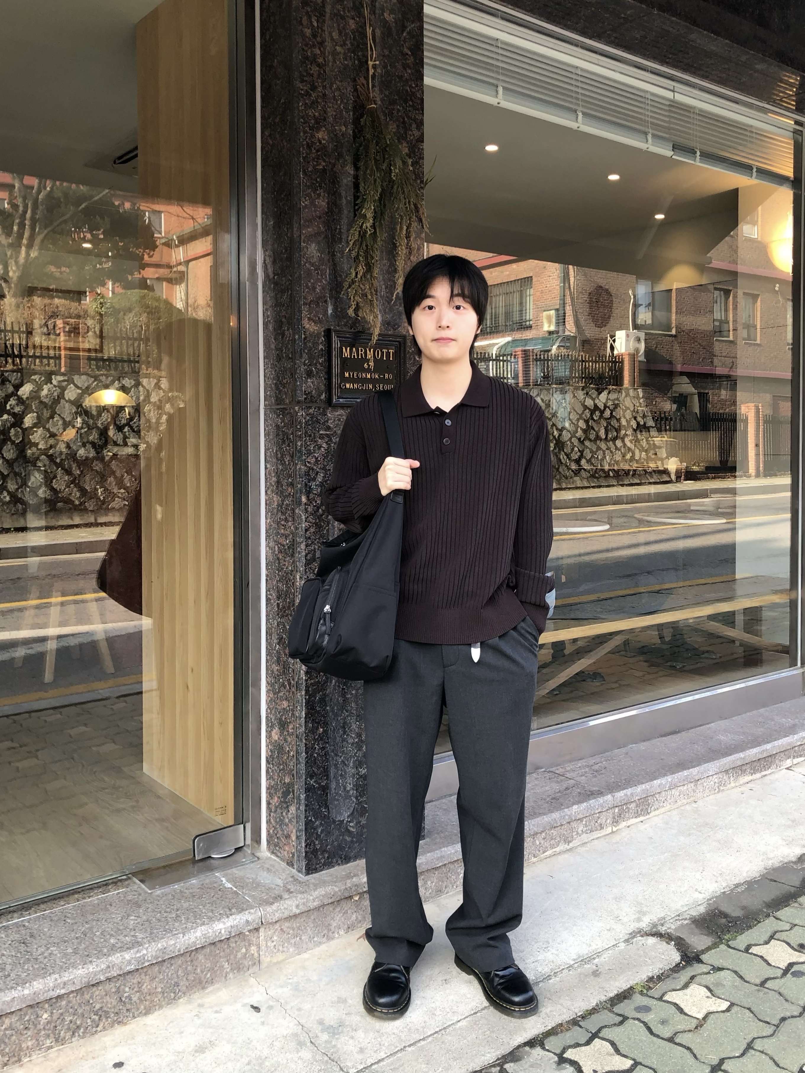 Dr. Martens 1461 Smooth Black 착용 스타일 - 1