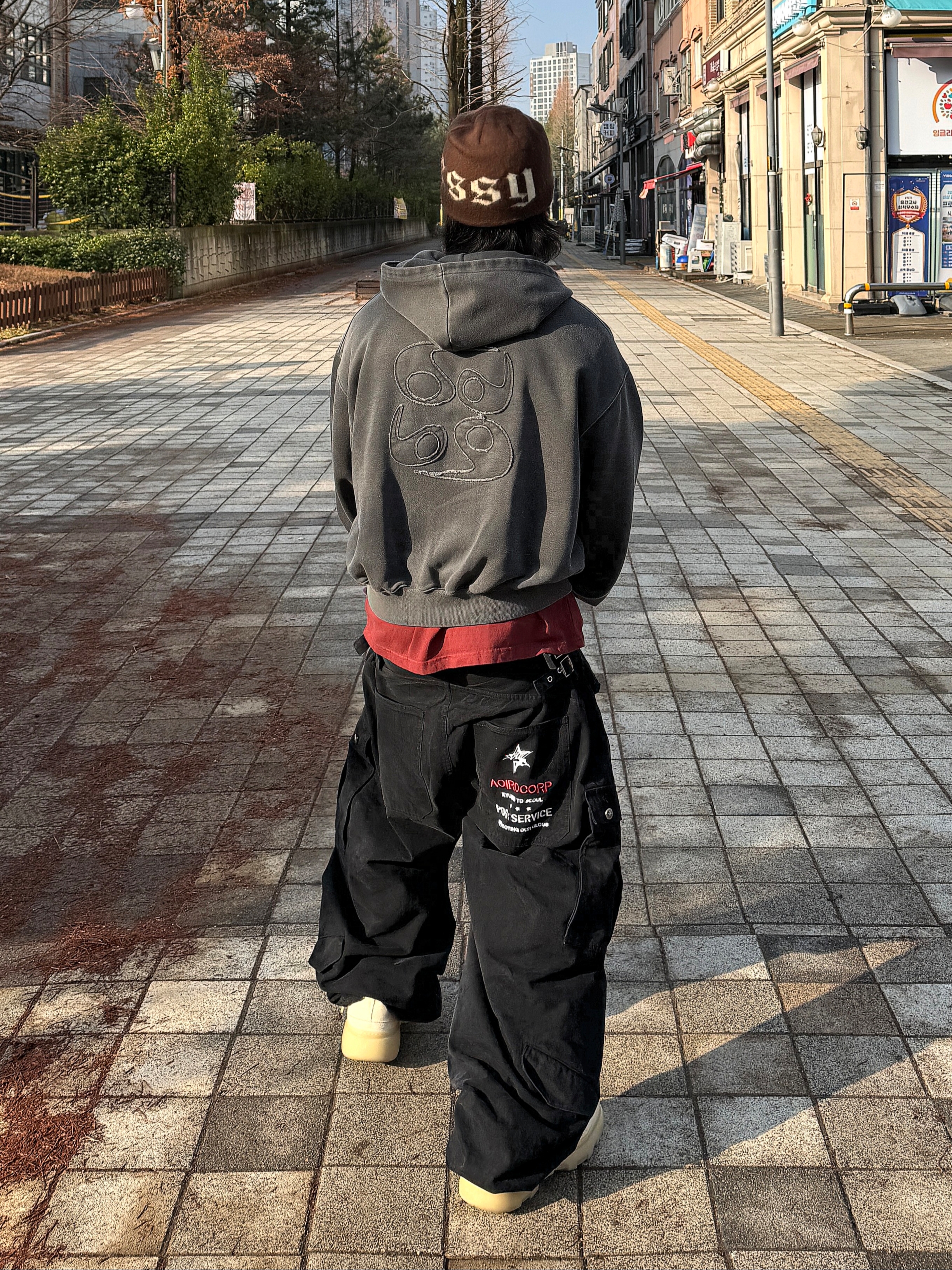 Aoiro x Pog Service Hikari M65 Curved Pants Vintage Black, Burberry Suede Creeper Mid Shoes Clay 착용 스타일 - 1