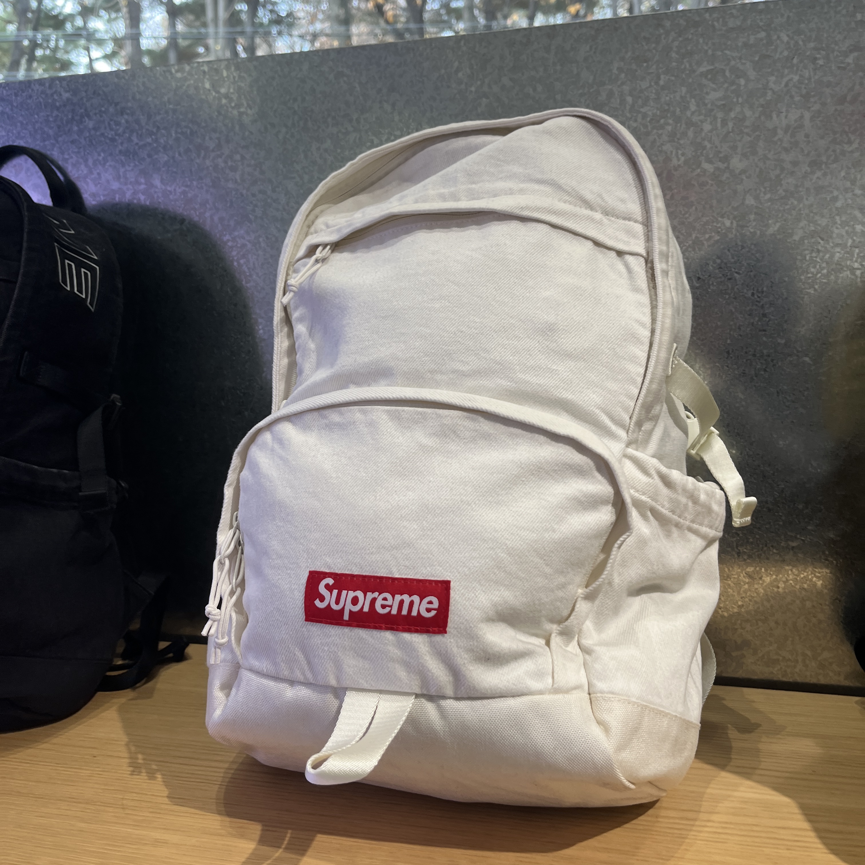 Supreme Denim Backpack White - 25FW 착용 스타일