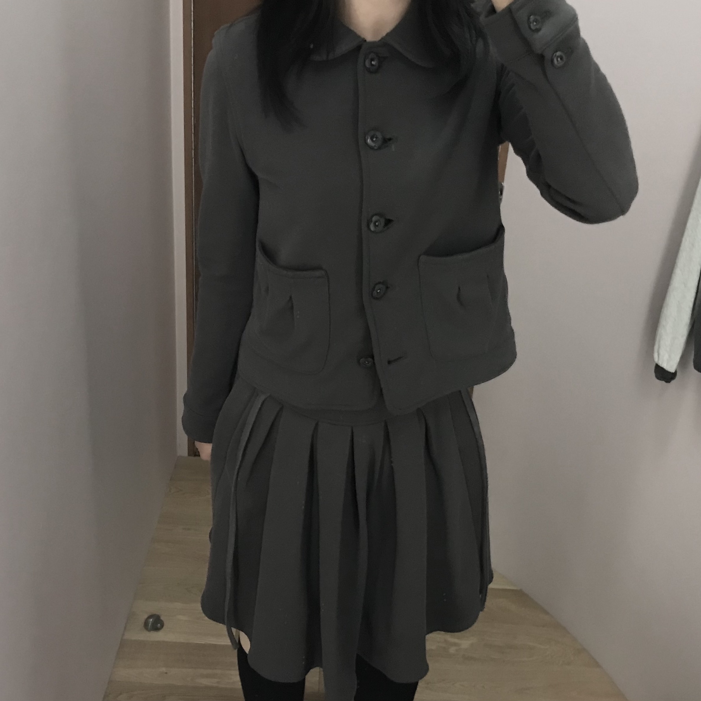 COYSEIO Cozy Sweat Wrap Skirt Charcoal, COYSEIO Cozy Sweat Jacket Charcoal 착용 스타일