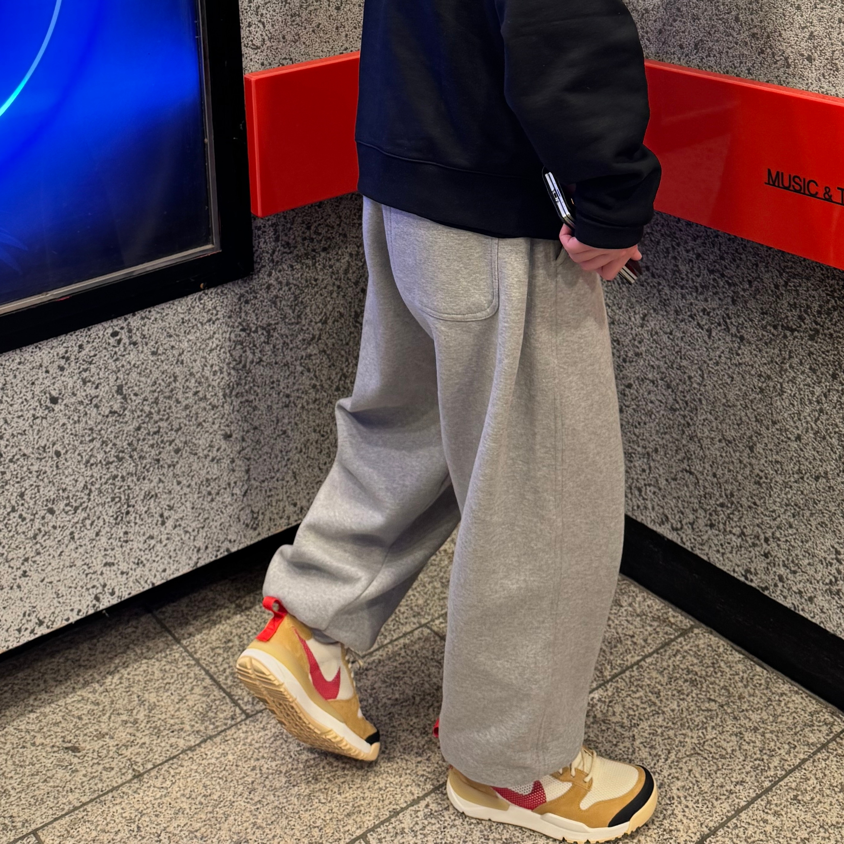 Nike x Tom Sachs Mars Yard Shoe 3.0 Space Camp 착용 스타일