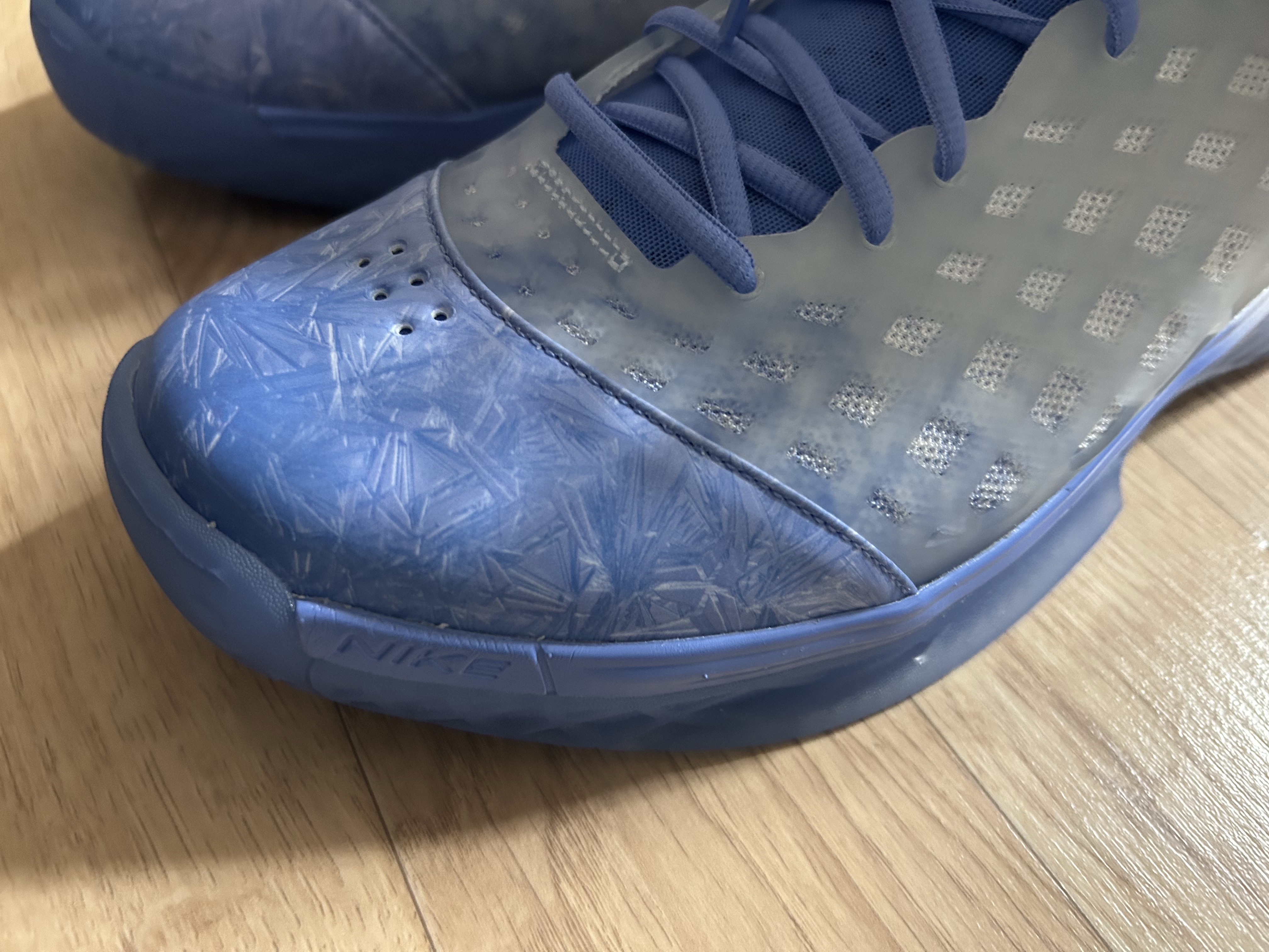Nike Kobe 3 Proto Royal Pulse 착용 스타일