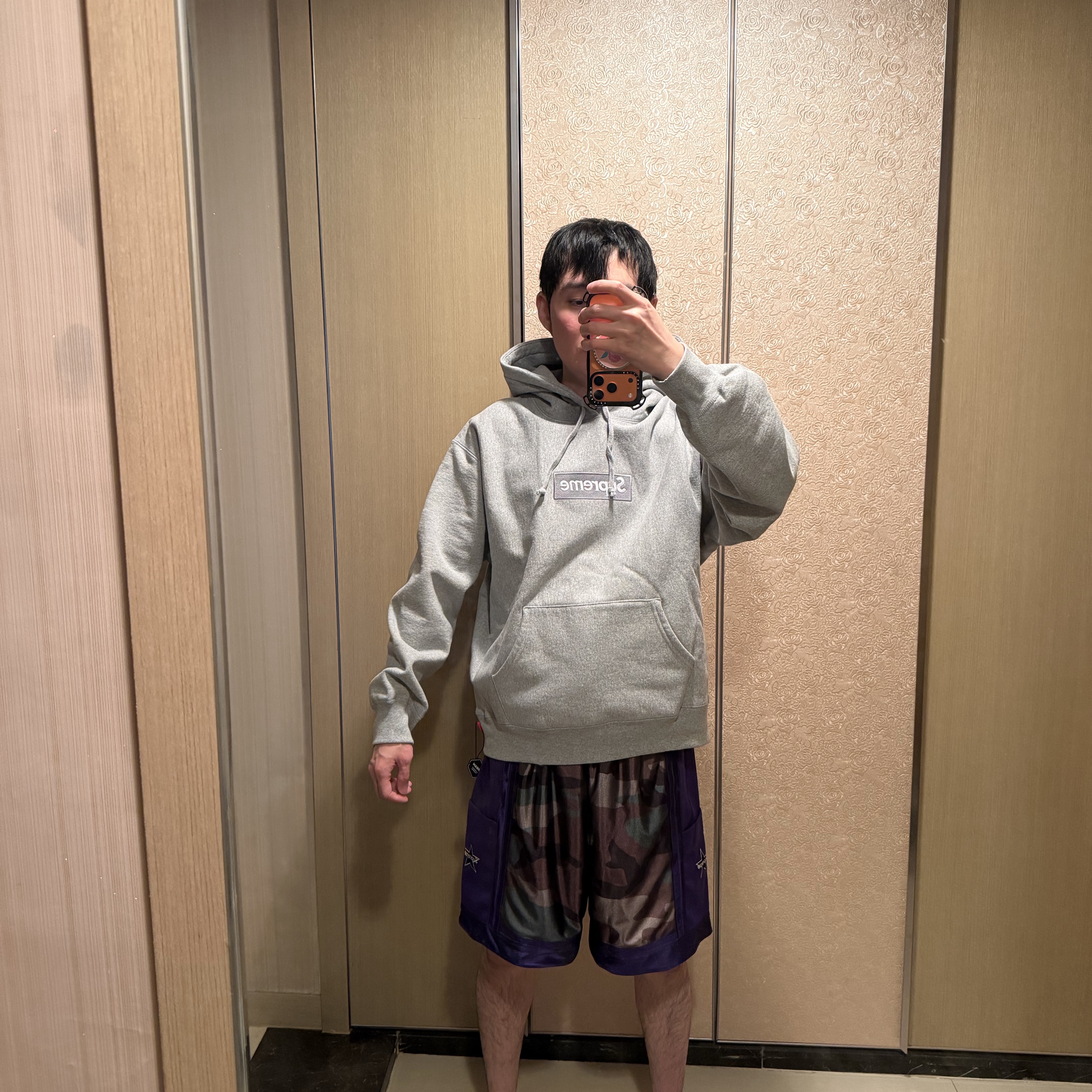 Supreme Box Logo Hooded Sweatshirt Heather Grey - 24FW, Supreme Box Logo Hooded Sweatshirt Heather Grey - 25FW 착용 스타일 - 1