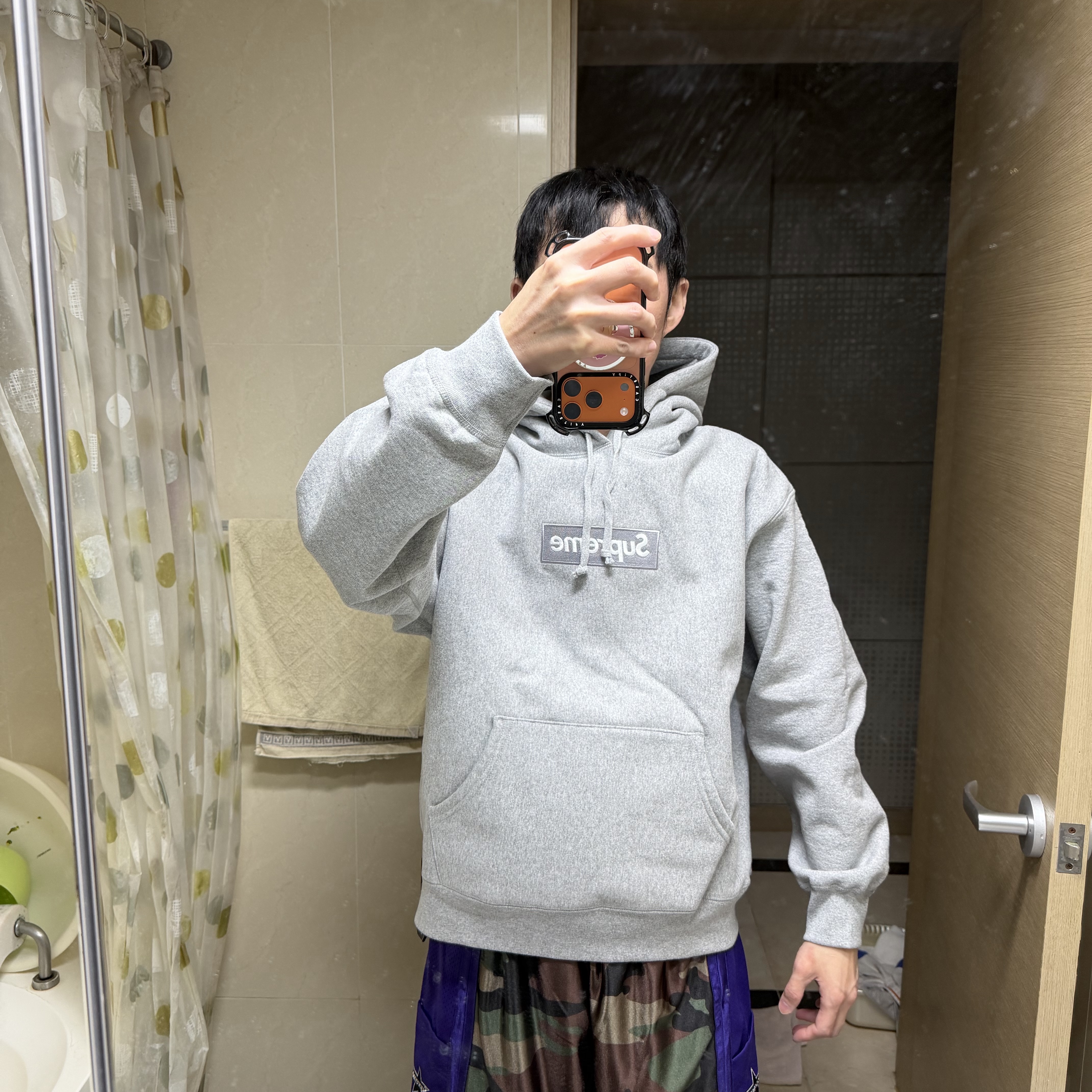 Supreme Box Logo Hooded Sweatshirt Heather Grey - 24FW, Supreme Box Logo Hooded Sweatshirt Heather Grey - 25FW 착용 스타일 - 4