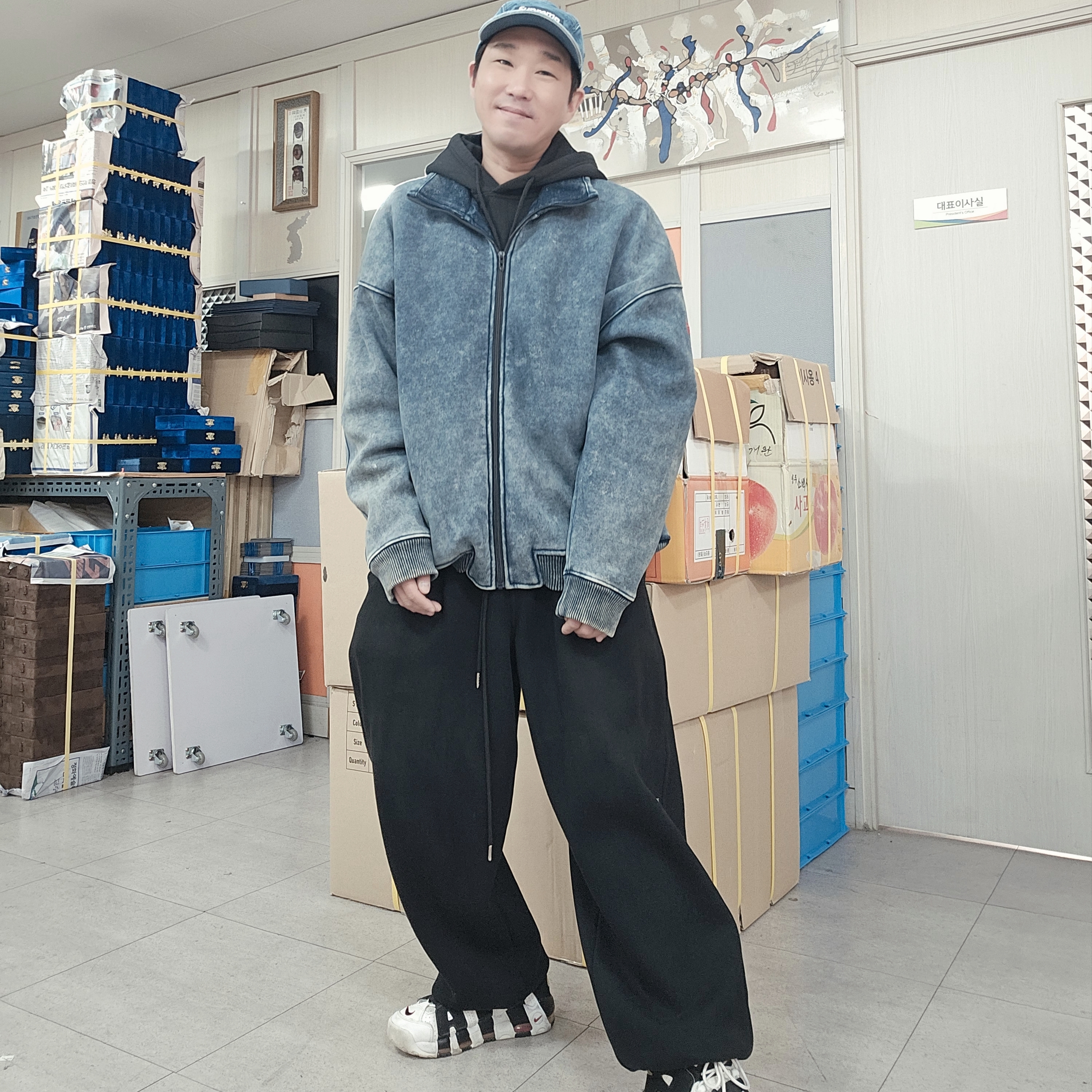 Nike Air More Uptempo Scottie Pippen, Supreme Washed Chino Twill Camp Cap Denim - 24FW 착용 스타일 - 2