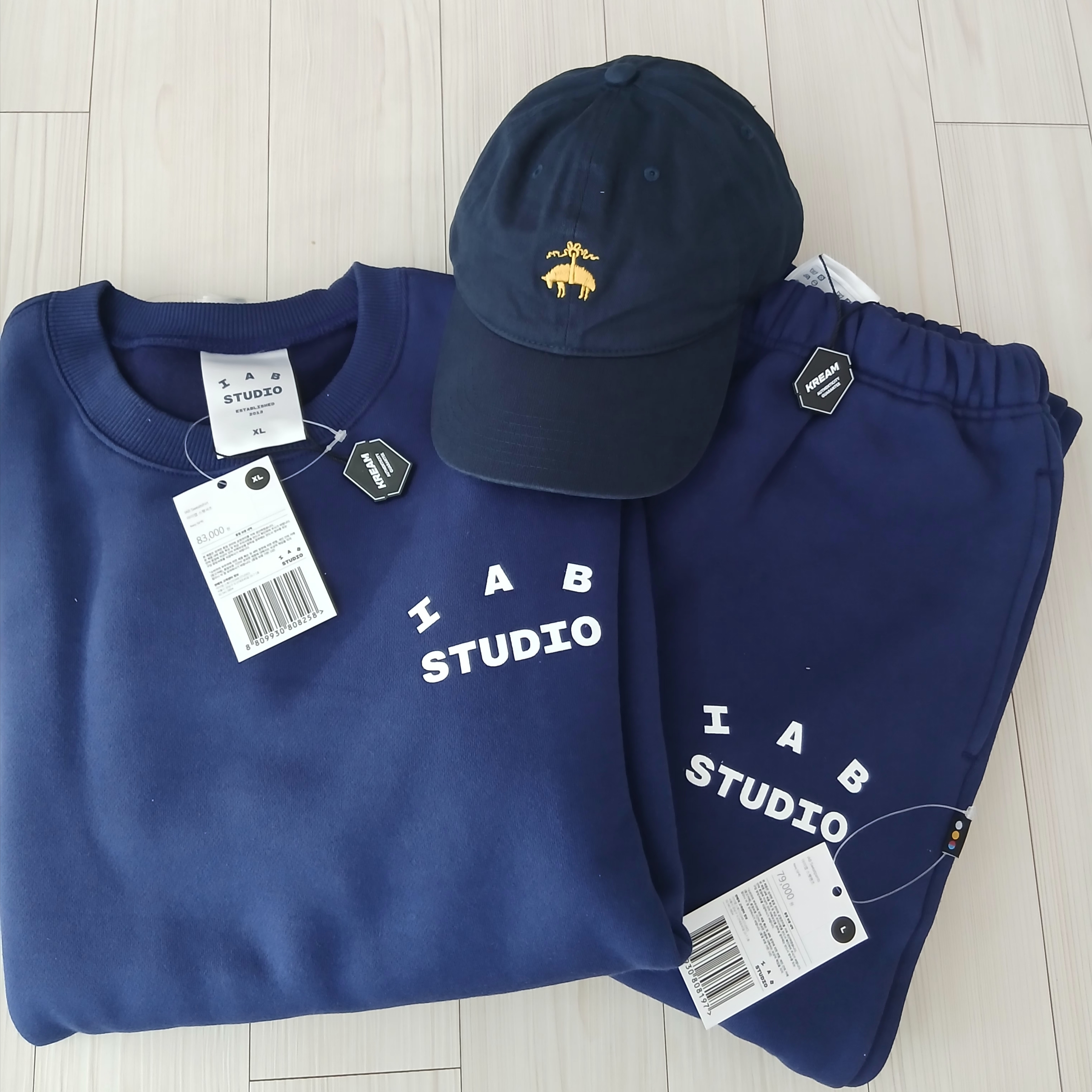 IAB Studio IAB Original Sweatshirt Navy, IAB Studio IAB Original Sweatpants Navy 착용 스타일 - 5
