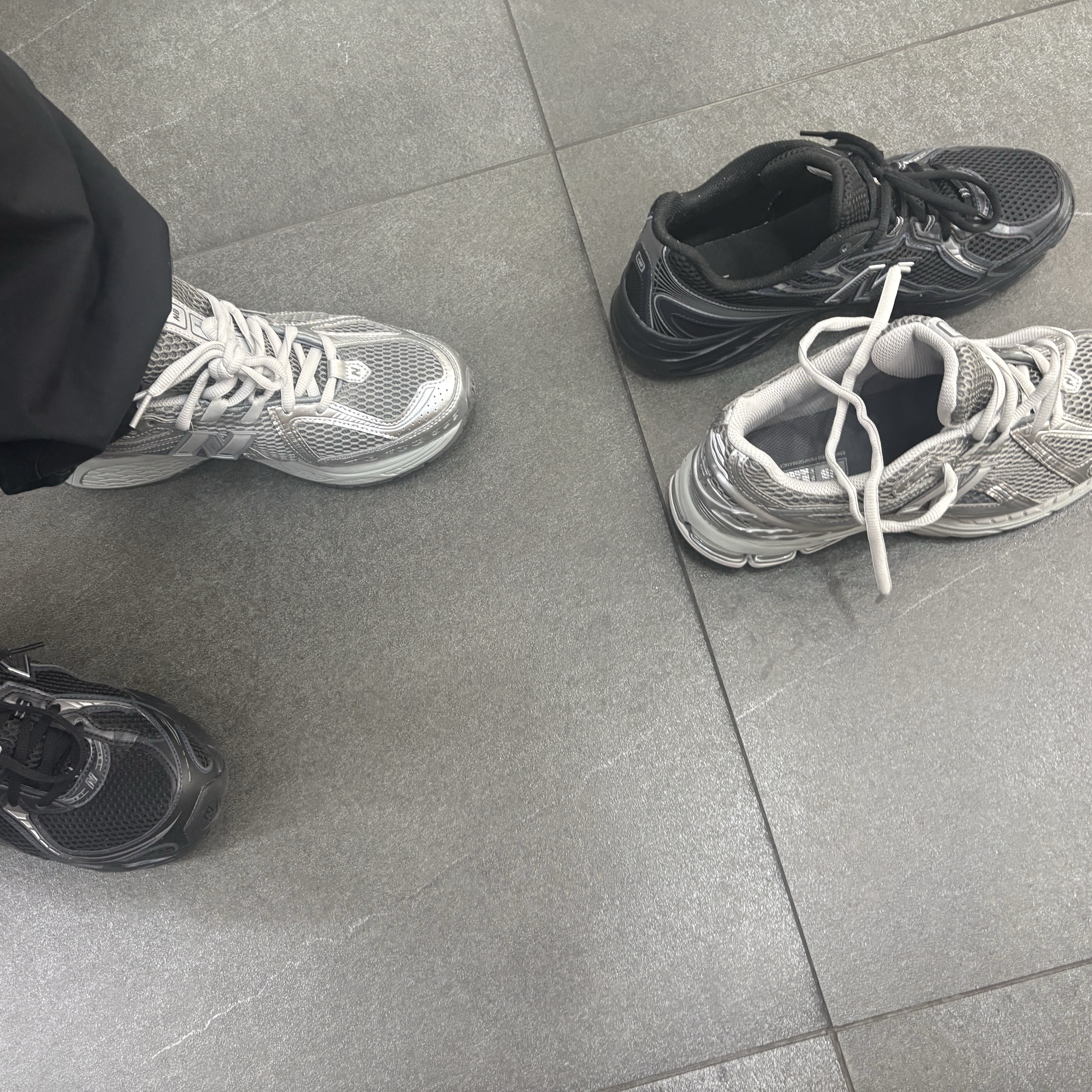 New Balance 1906R Harbor Grey Silver Metalic 착용 스타일 - 3