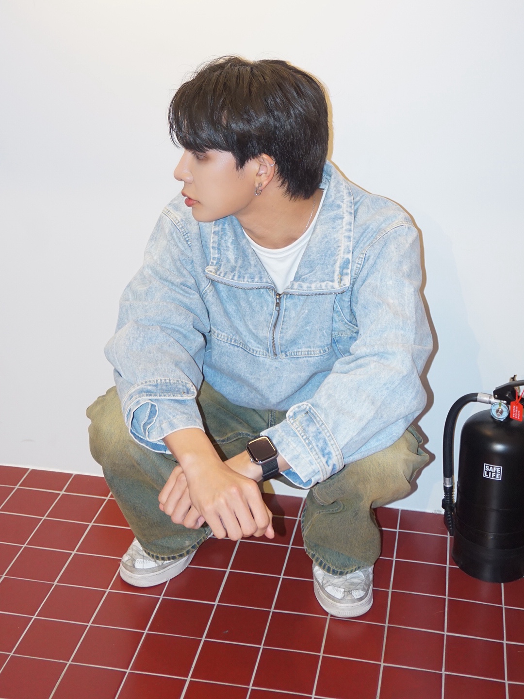 Nike x Billie Eilish Air Force 1 Low SP Triple White 착용 스타일
