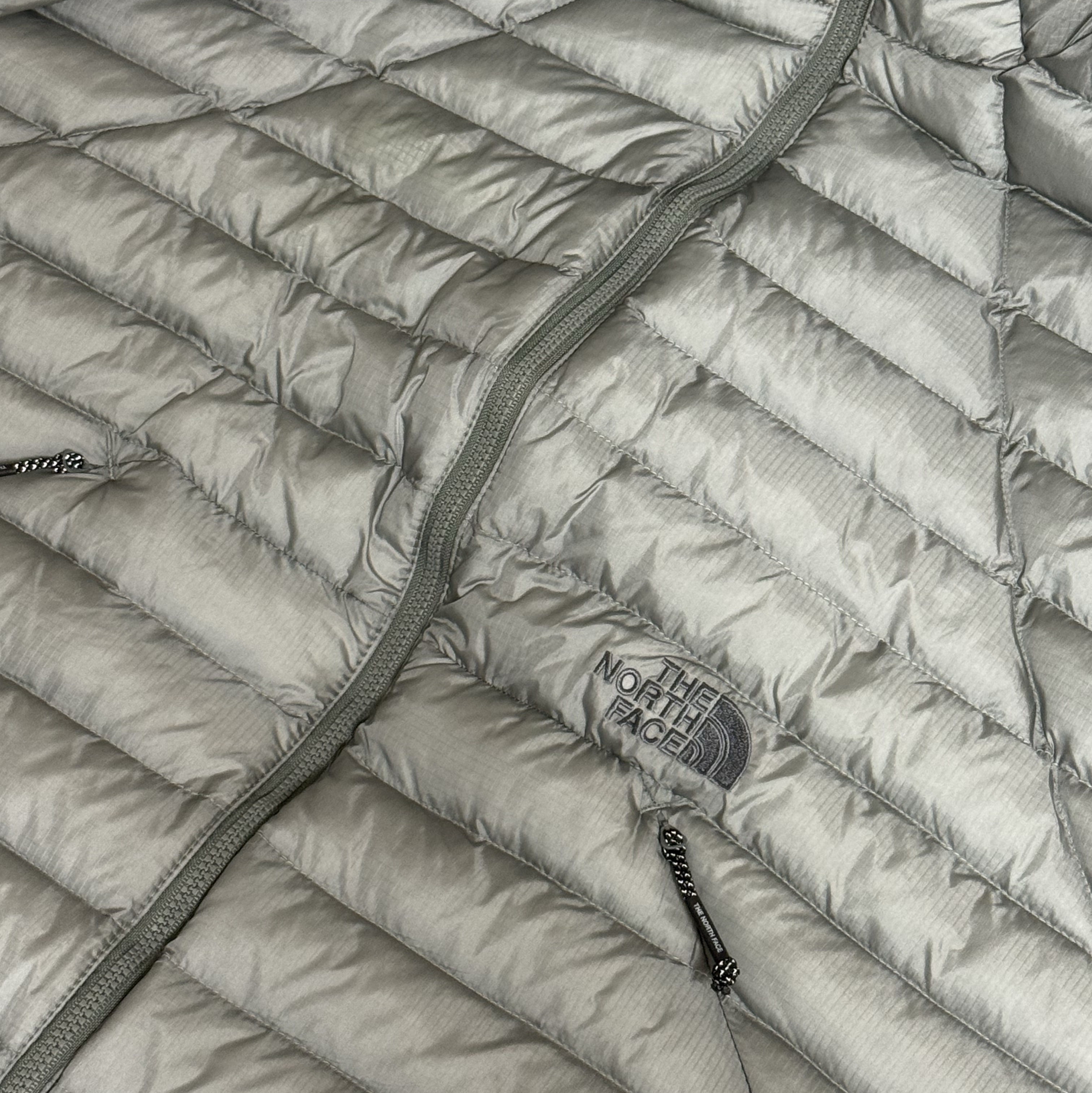 The North Face Ventus On Jacket Silver 착용 스타일
