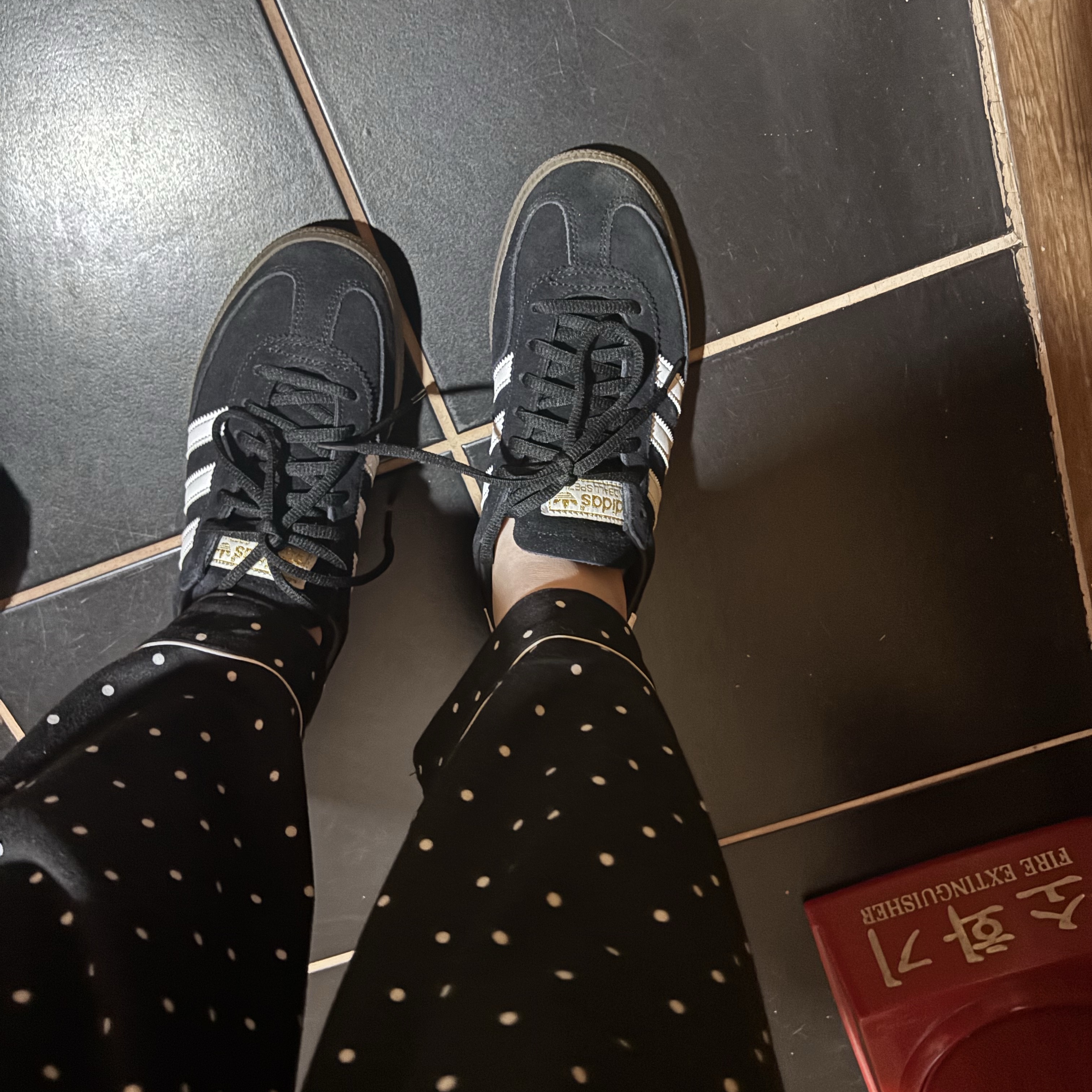 Adidas Spezial Handball Core Black 착용 스타일