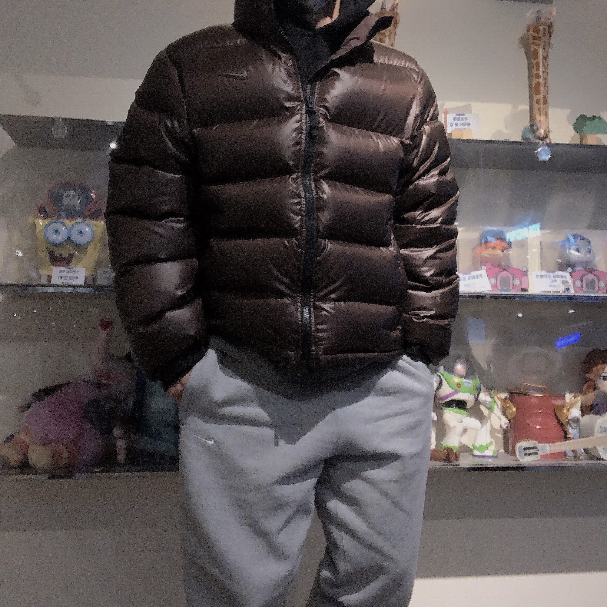 Nike x Drake Nocta Sunset Puffer Jacket Baroque Brown Olive Grey - Asia 착용 스타일