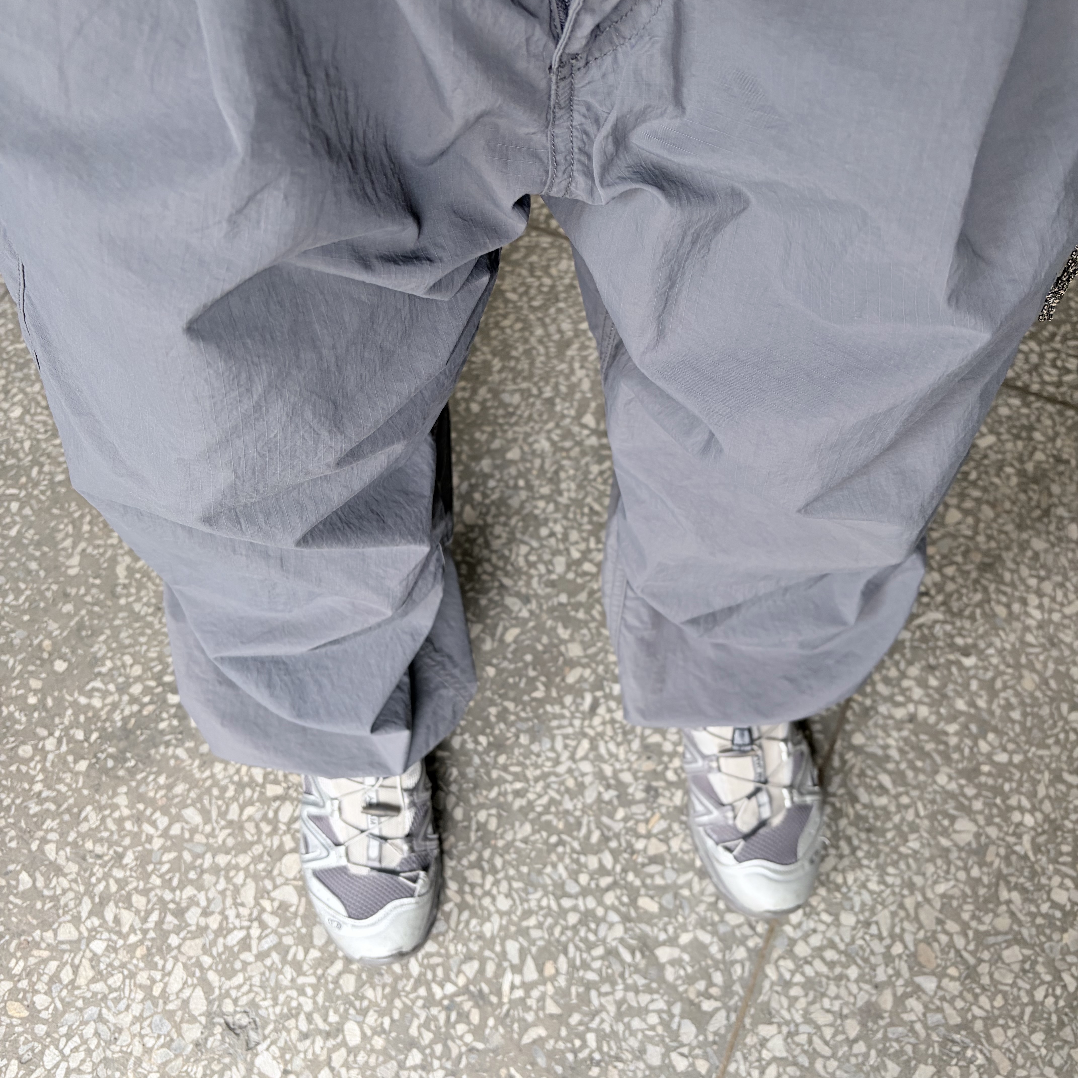 And Wander JQ Tape Cap khaki, And Wander Pertex Shield Rain Jacket Dark Gray 착용 스타일 - 2