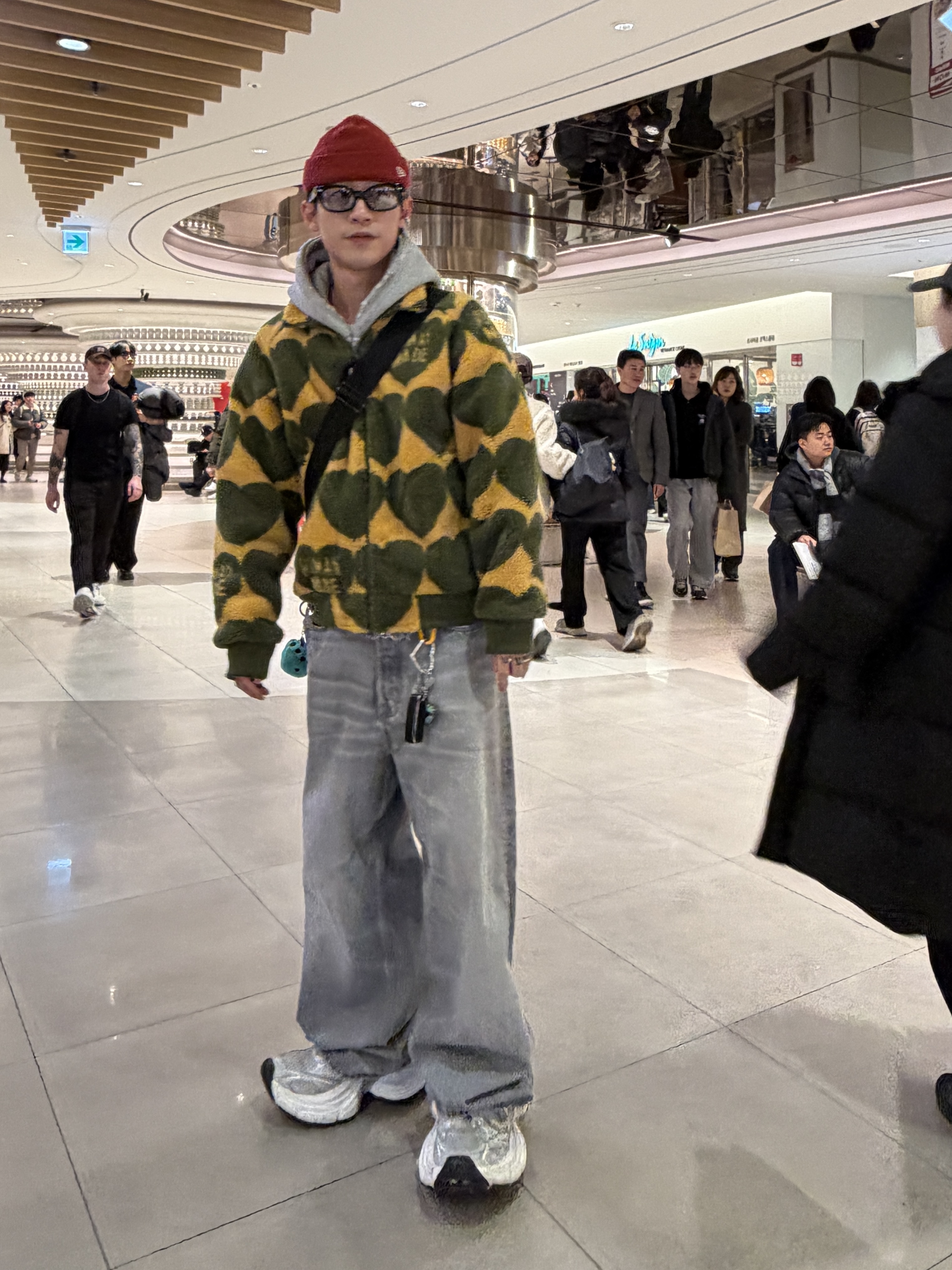 Human Made Heart Fleece Jacket Olive Drab, 032c Attrition Destroyed Jean Washed Grey 착용 스타일 - 2