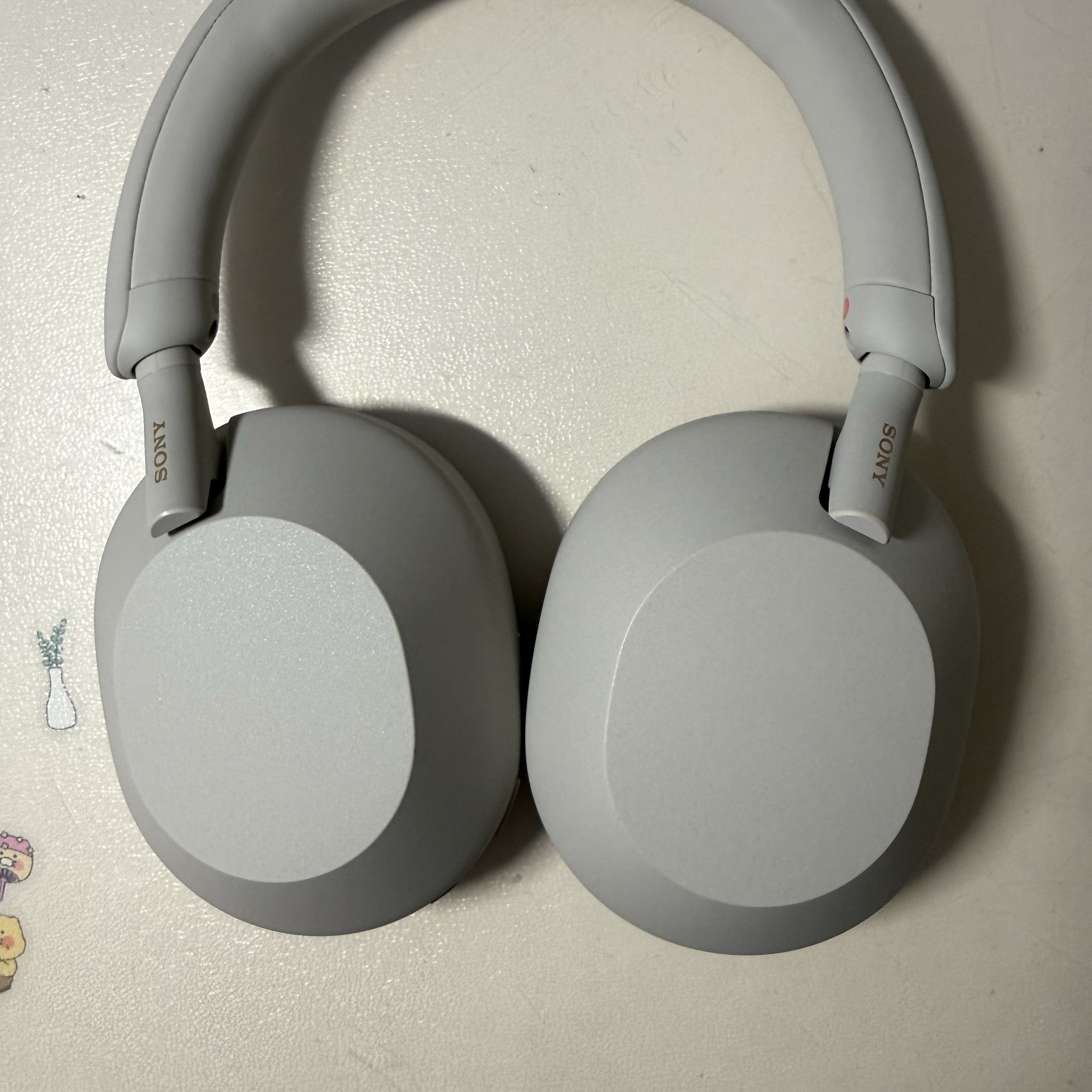 Sony WH-1000XM5 Black (Korean Ver.) 착용 스타일 - 1