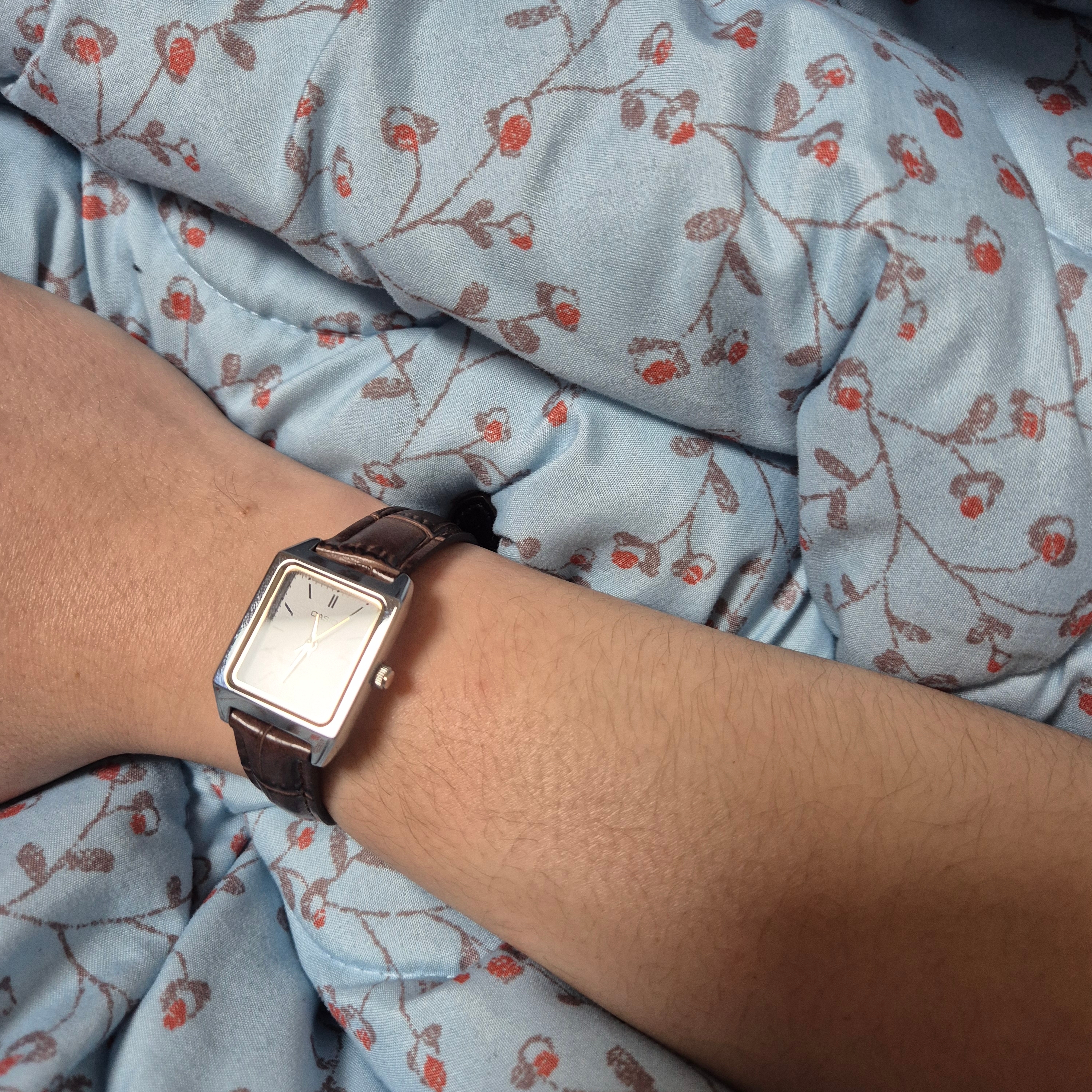 Casio LTP-V007L-9B 착용 스타일