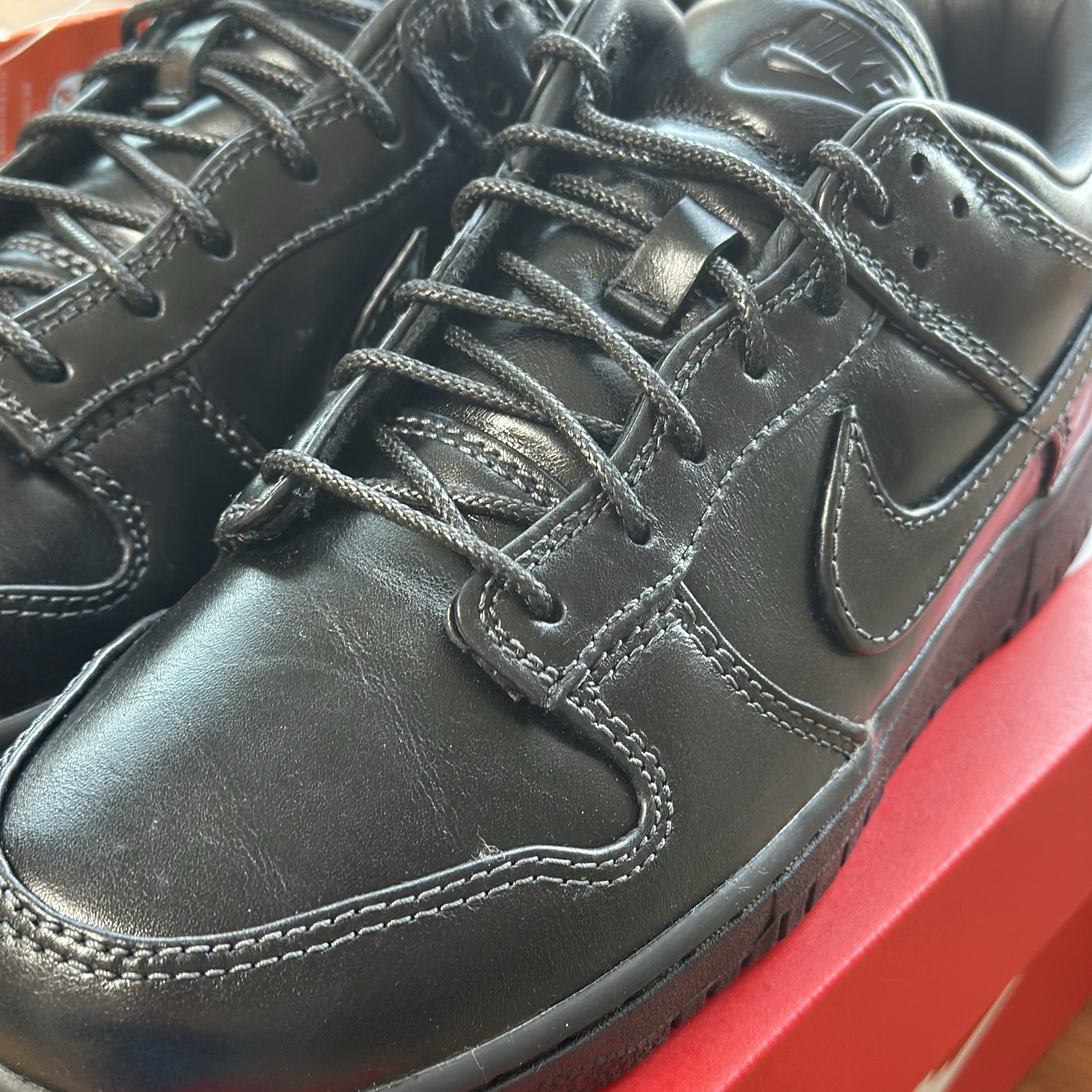 Nike Dunk Low Retro PRM QS Black 착용 스타일 - 3
