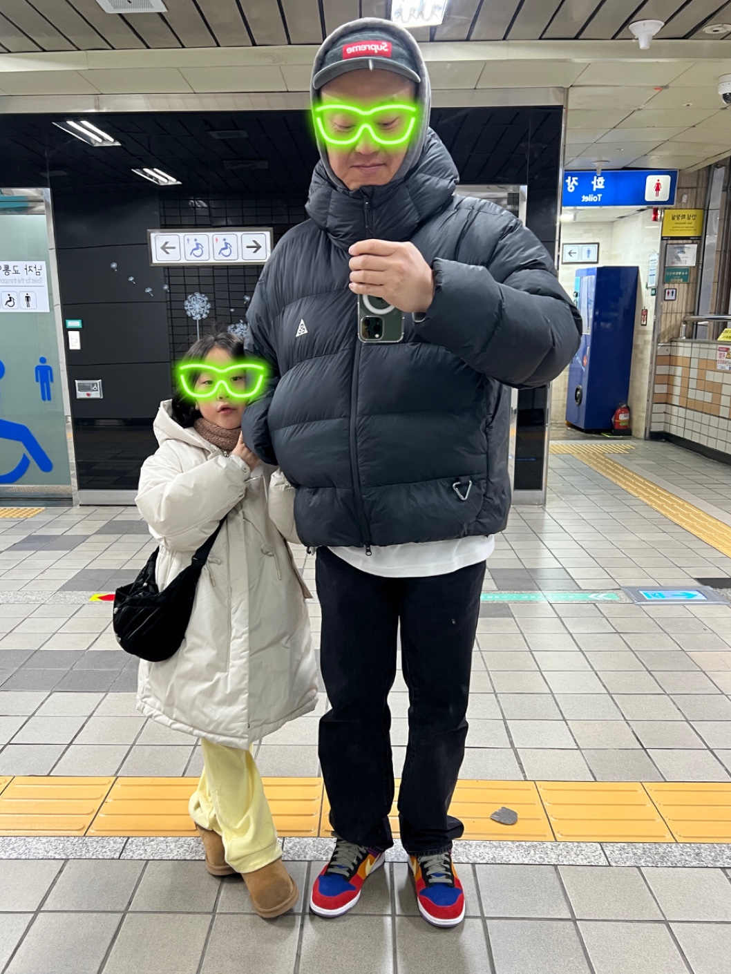Nike ACG Therma-Fit ADV Lunar Lake Loose Hooded Jacket Black Summit White - Asia, Supreme Corduroy Camp Cap Grey - 23FW 착용 스타일