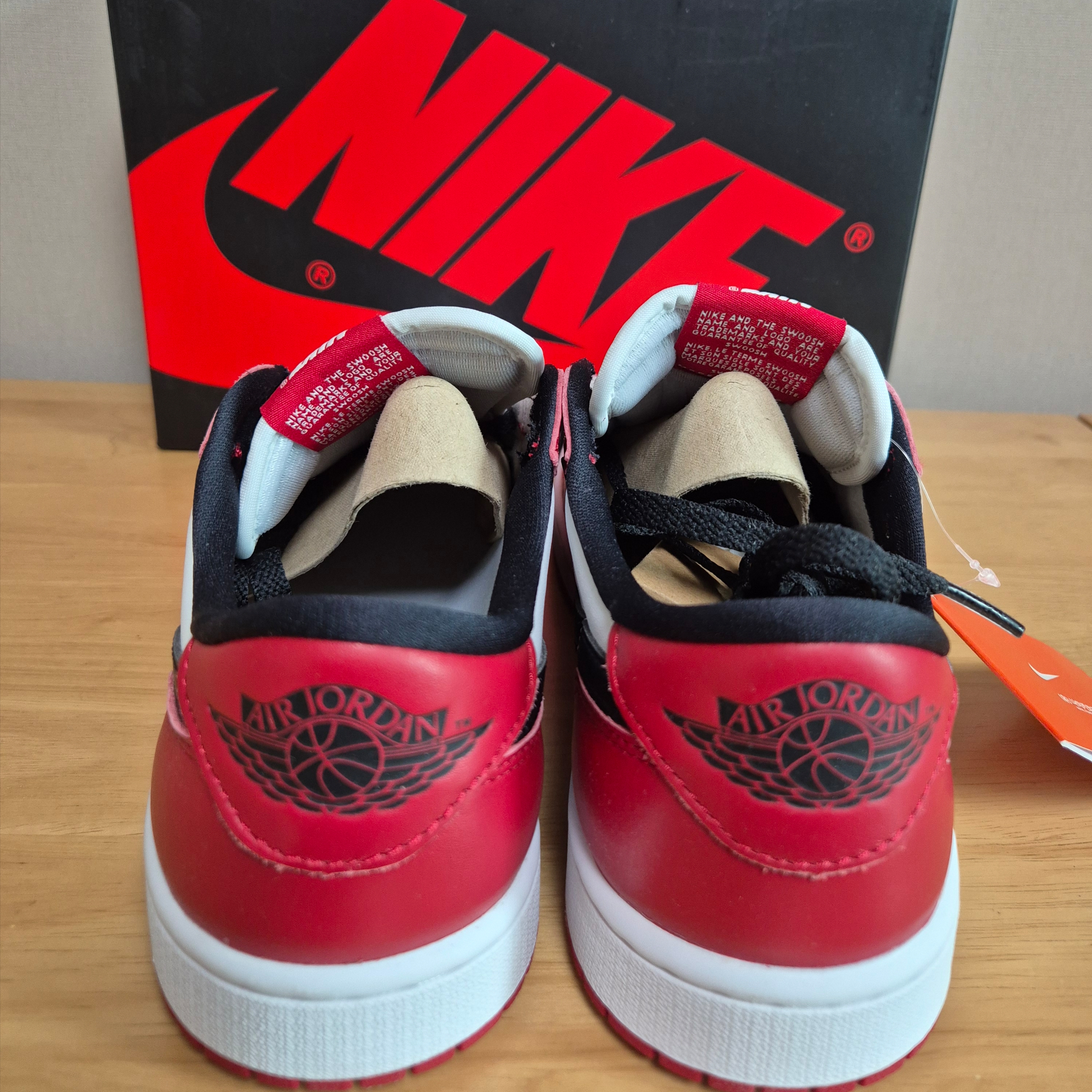 Jordan 1 Retro Low OG Chicago 착용 스타일 - 3