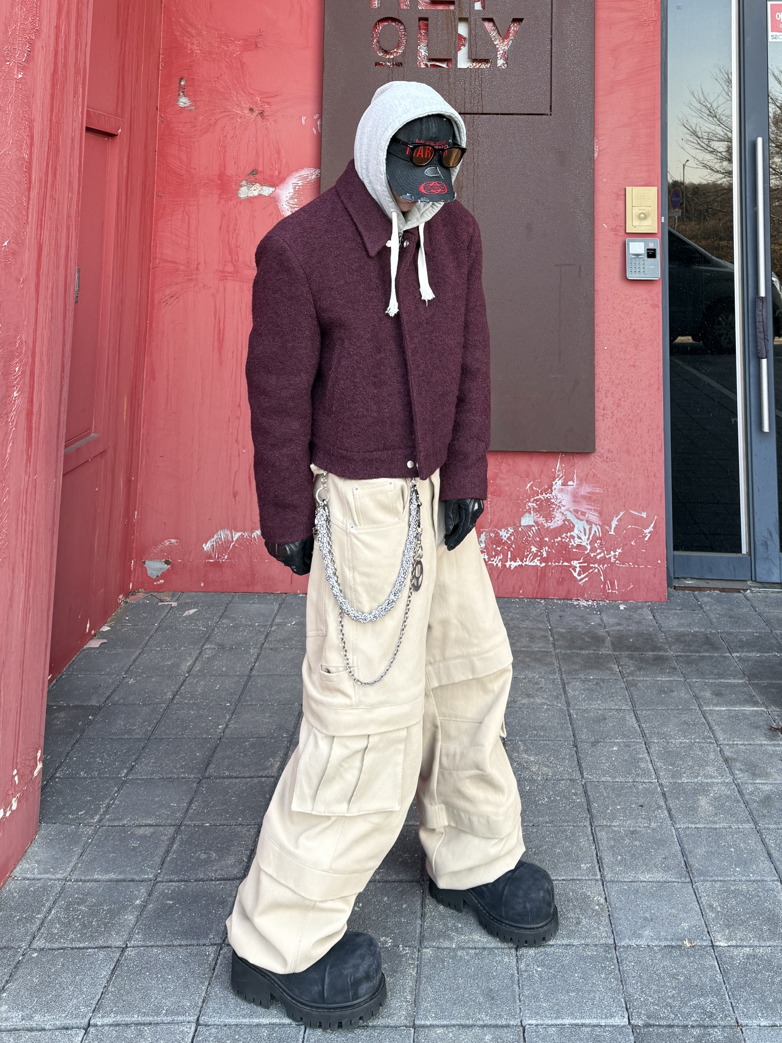 Kamien x MJD Double Hole Belt Black Shearling Calfskin, Kamien Titan Baggy Pants Beige 착용 스타일 - 2