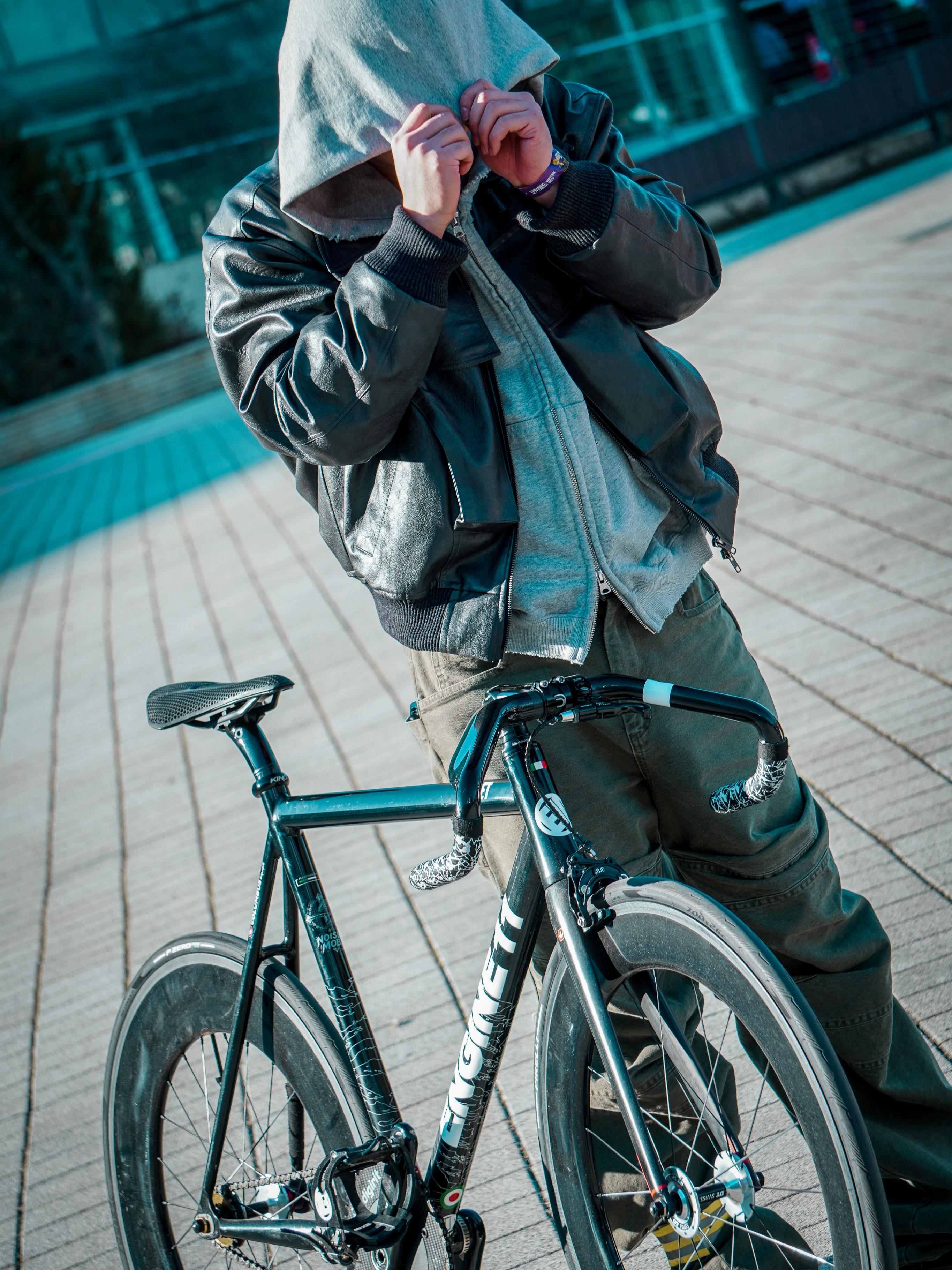 ROARINGRAD Washed Flip Knee Pants Khaki, Full of Ssun Gunpocket Leather Jacket Grey 착용 스타일
