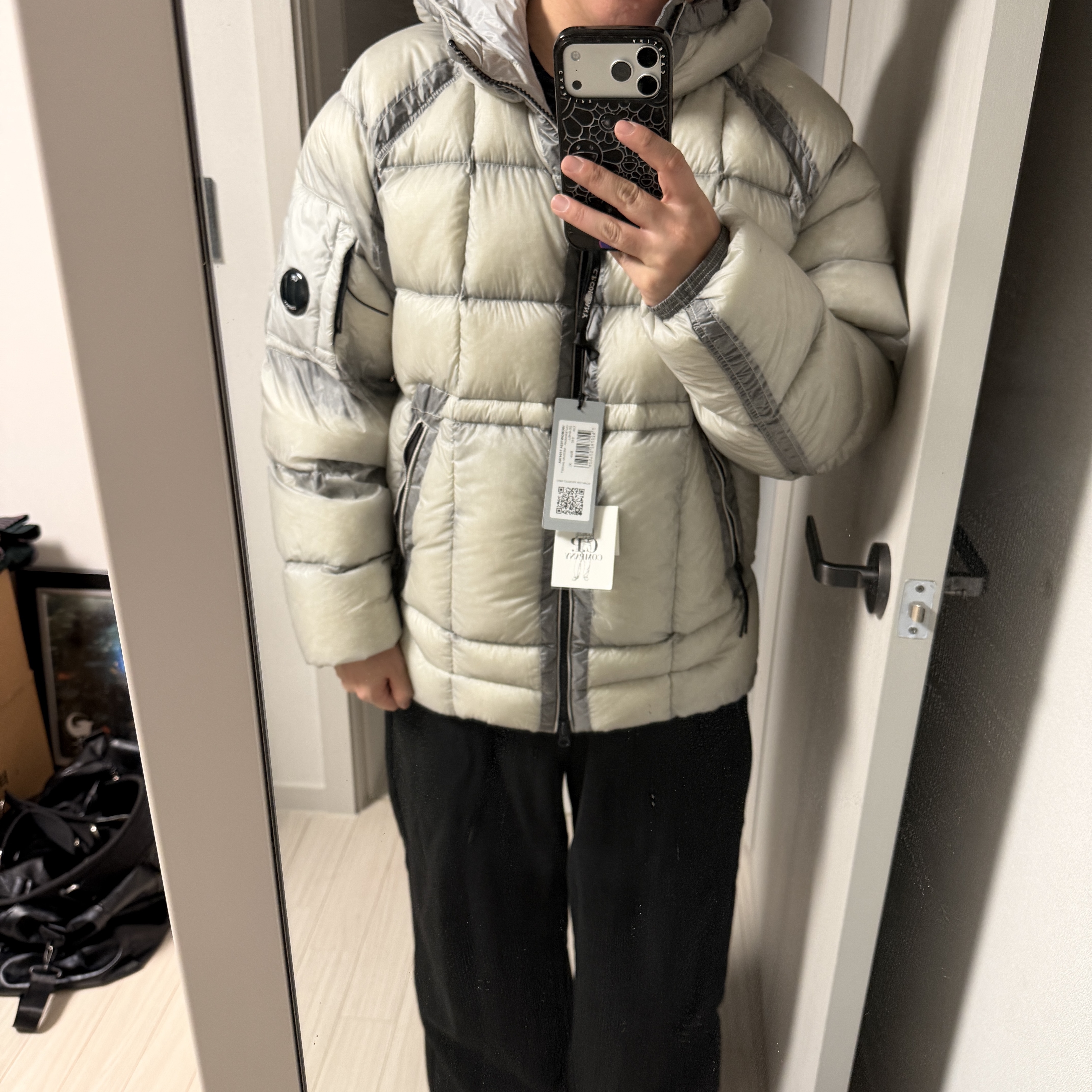 C.P. Company Korea Exclusive D.D. Shell Hooded Down Jacket Lunar Rock - 25FW 착용 스타일