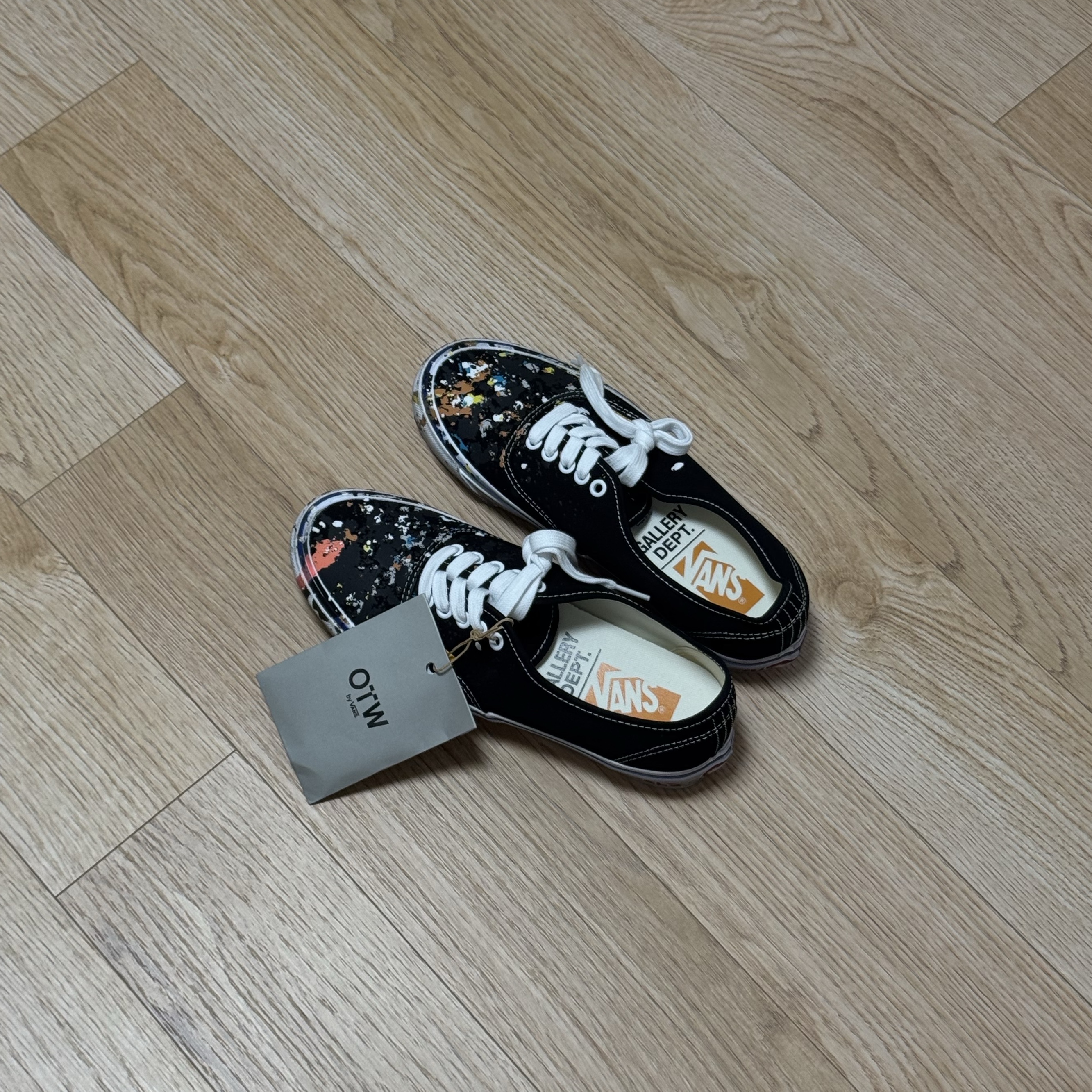 Vans x Gallery Dept. OTW Authentic 44 Black 착용 스타일