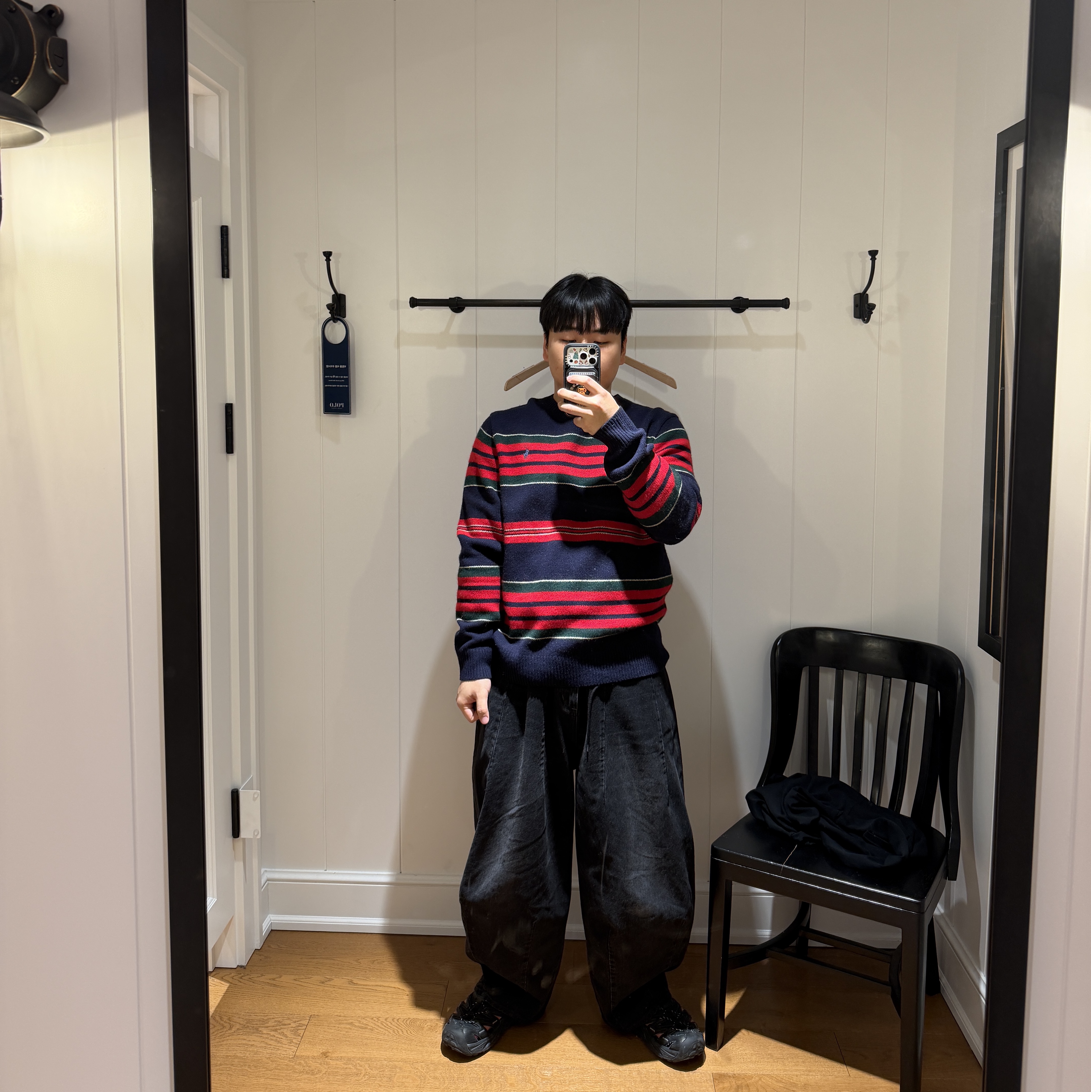 Needles H.D. Pants Jean 12 oz. Denim Black 착용 스타일