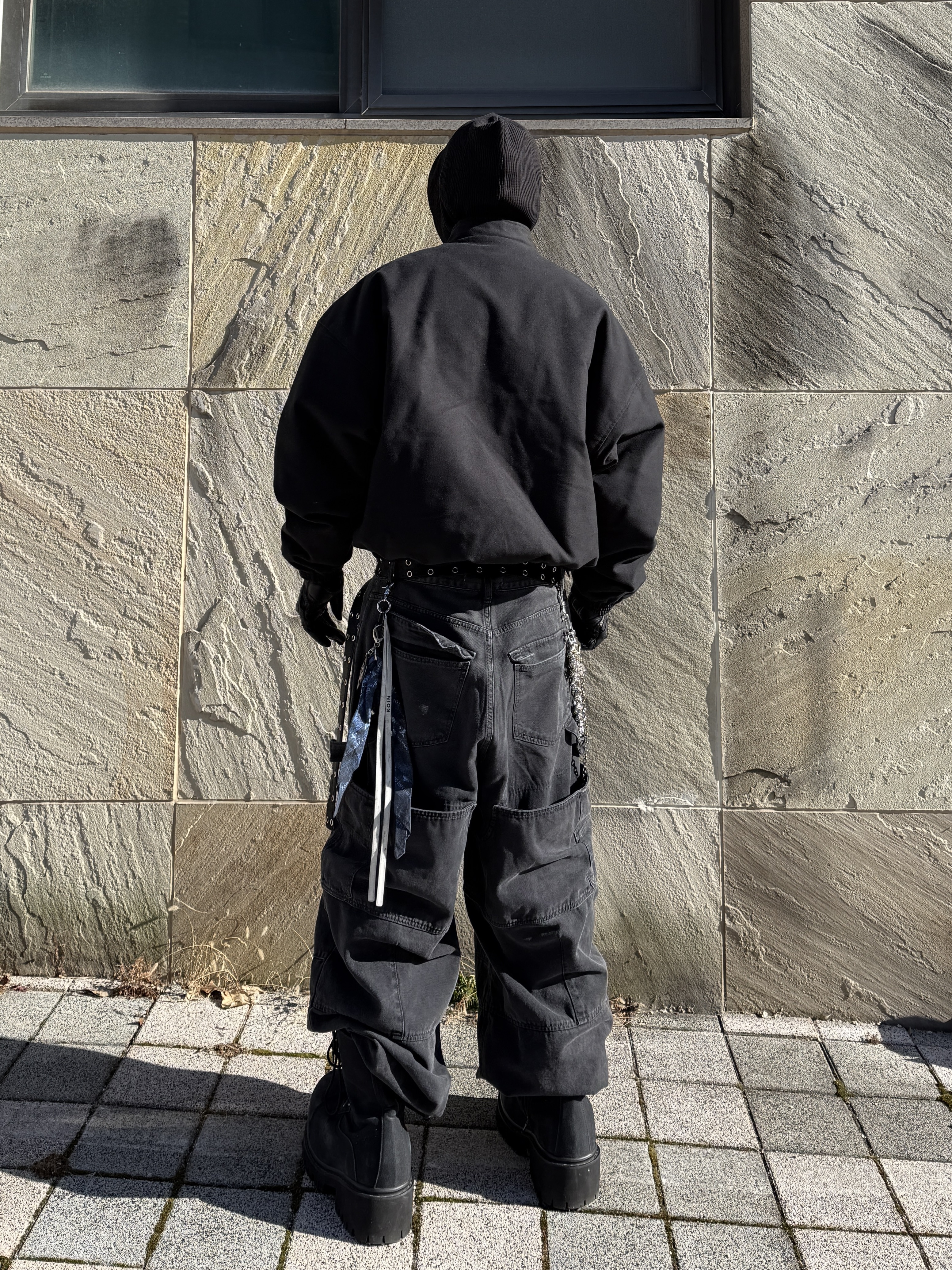Nonnod Moleskine Bomber Jacket Matt Black, Nonnod Double knee cover pants Vintage black 착용 스타일 - 1