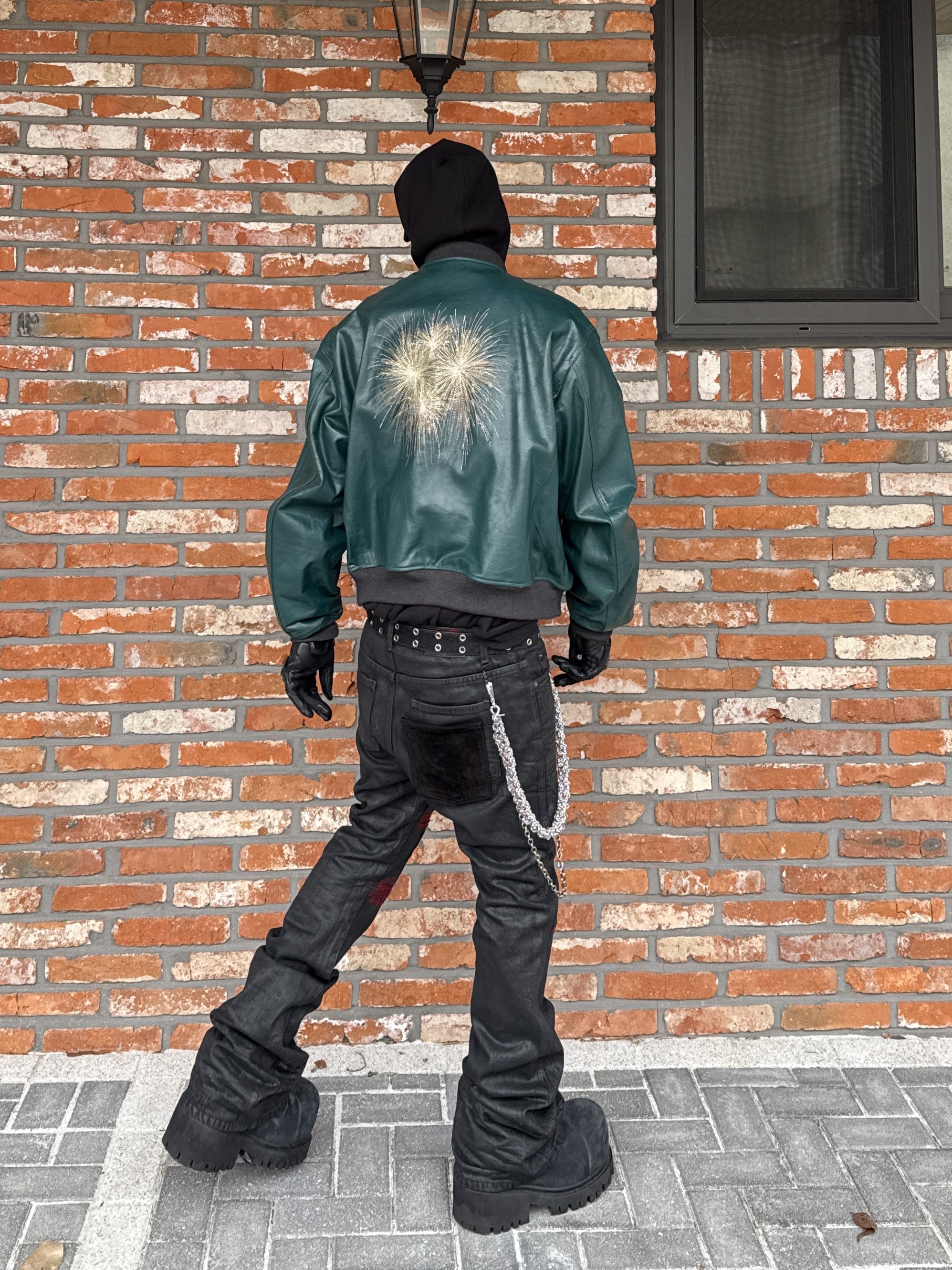 Balenciaga Stomper Bootie Black, Undermycar Hommage Embraced The Fireworks Goatskin Blouson Red - 24FW 착용 스타일 - 5