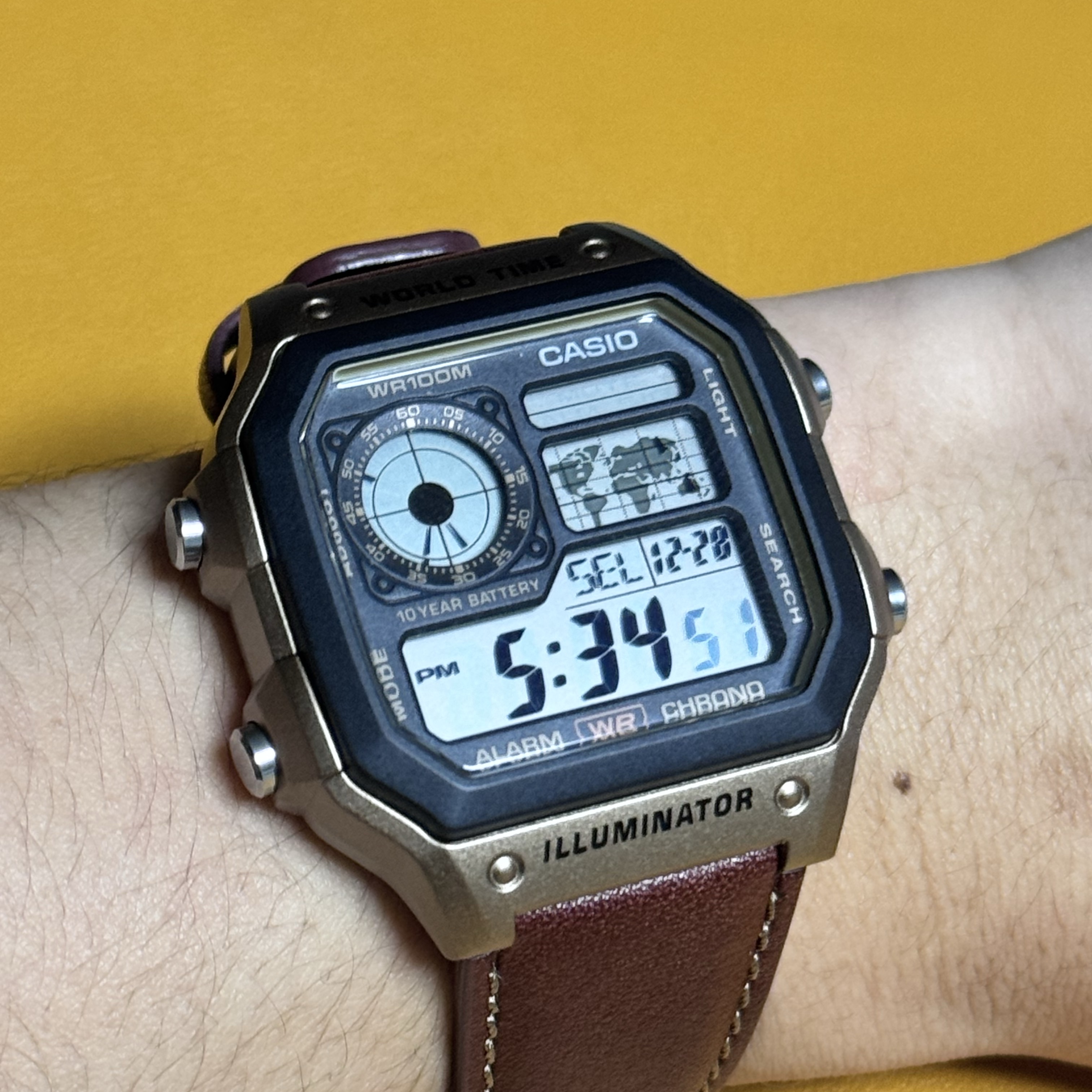 Casio AE-1200WHL-5AV 착용 스타일