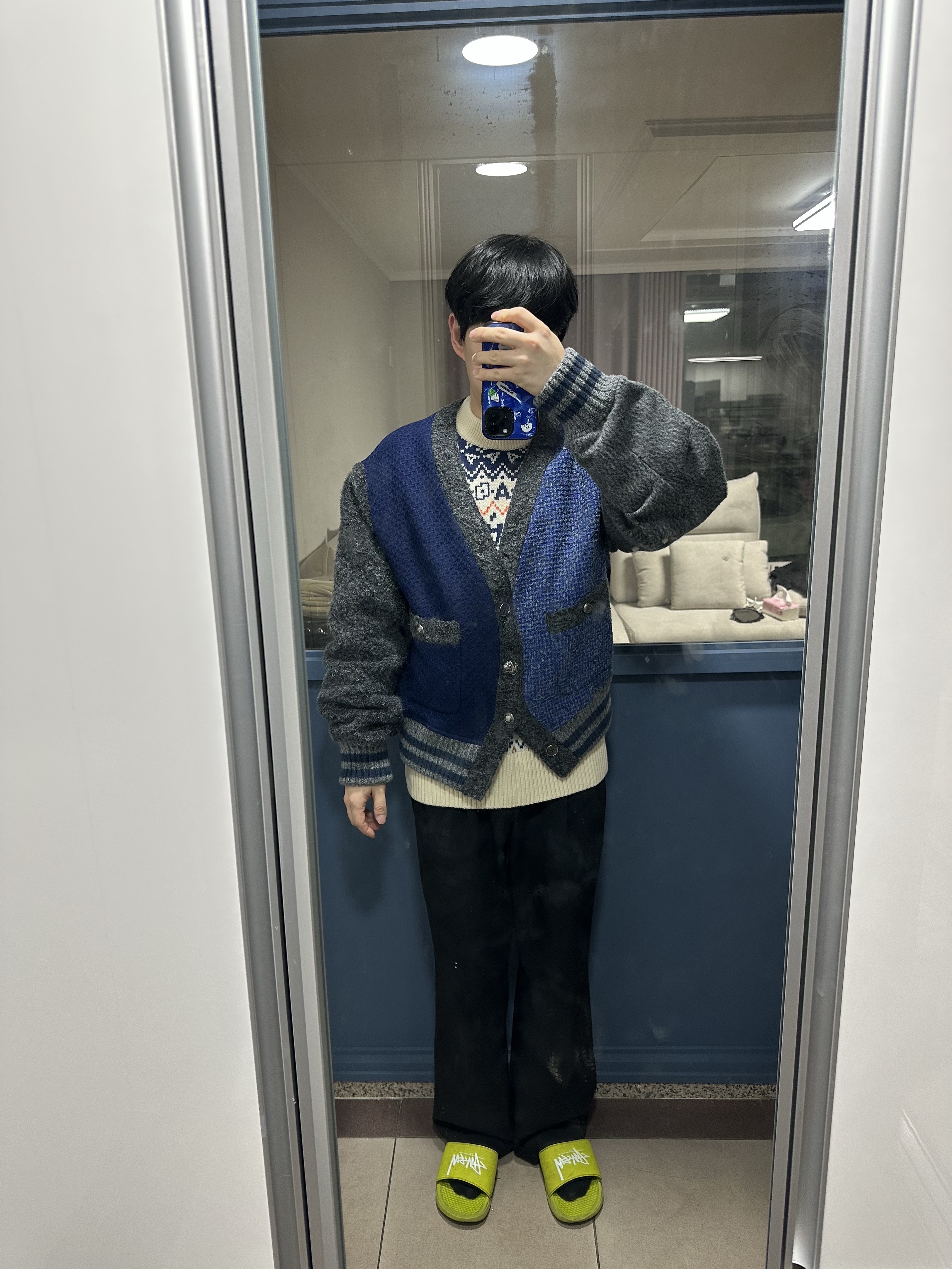 Ader Error Lasika Cardigan Blue 착용 스타일