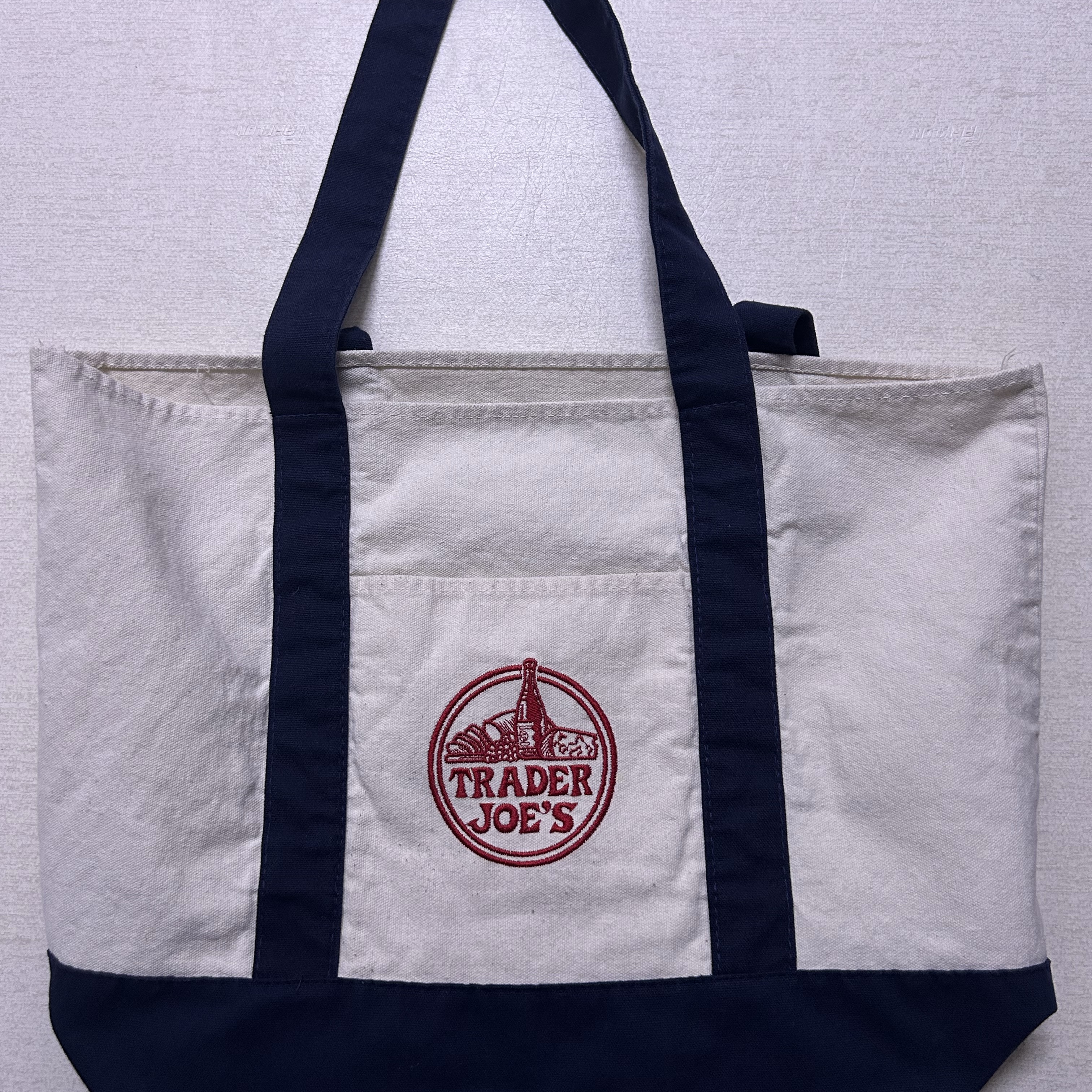 Trader Joe's Mini Canvas Tote Bag Navy 착용 스타일